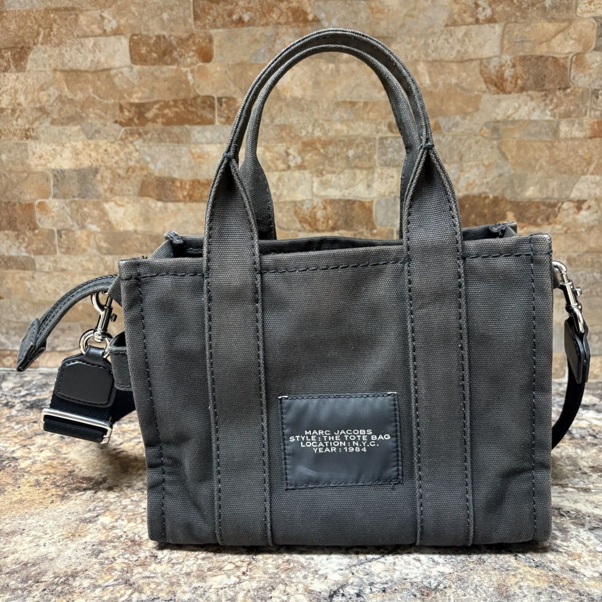 Marc Jacobs Marc Jacobs The Tote Bag Canvas in Washed Black Size ONE SIZE - 3 Thumbnail