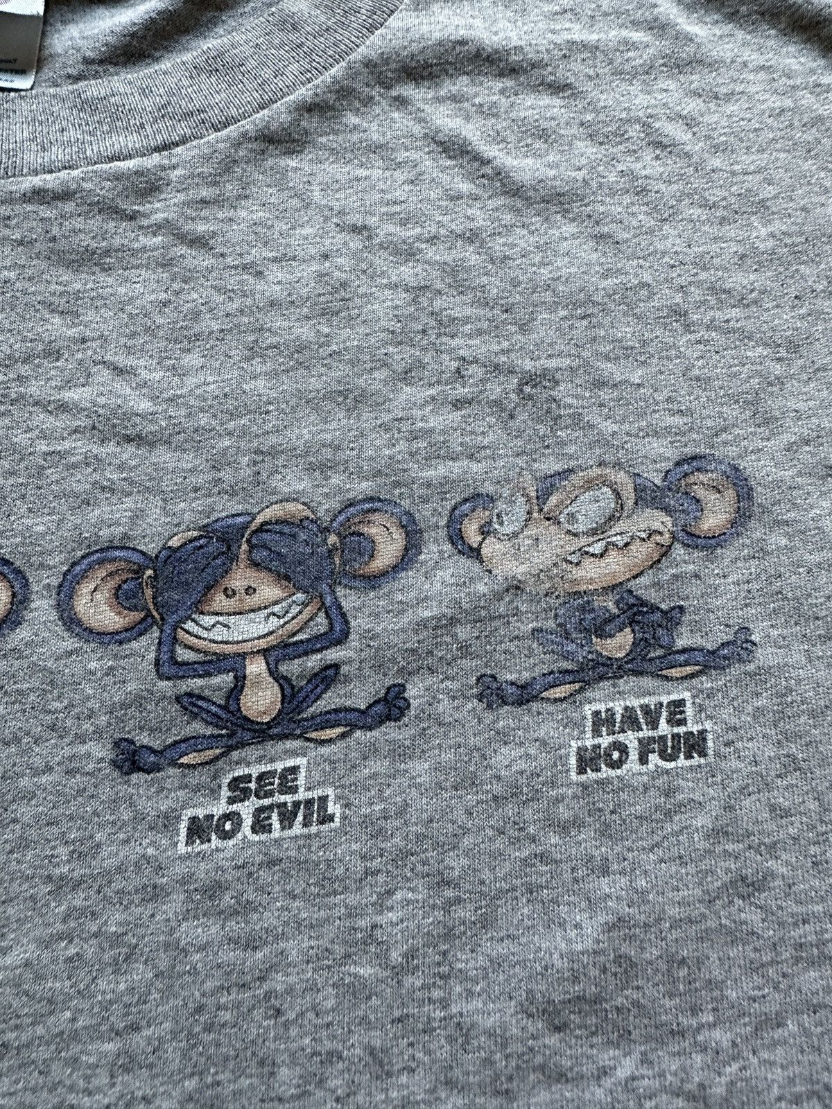 Japanese Brand Vintage Y2K Monkey Hear No Evil Funny Graphic Tee Size US XXL / EU 58 / 5 - 5 Thumbnail