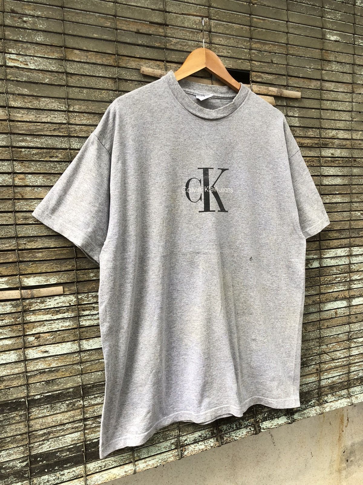 Calvin Klein × Vintage Vintage 90s Baggy Calvin Klein Jeans Centre Logo Tee Size US XL / EU 56 / 4 - 3 Thumbnail