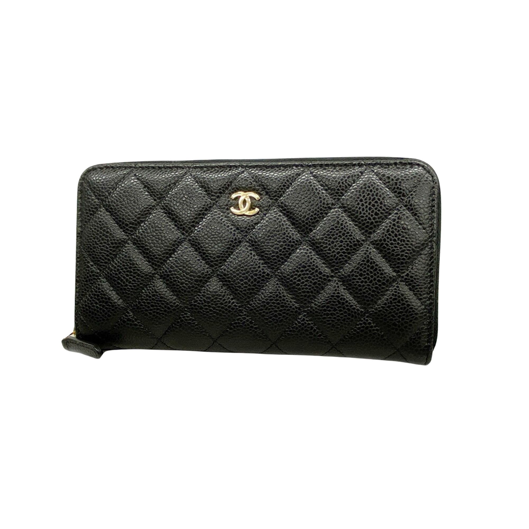 image of Chanel Matelassé Wallet in Black, Women's