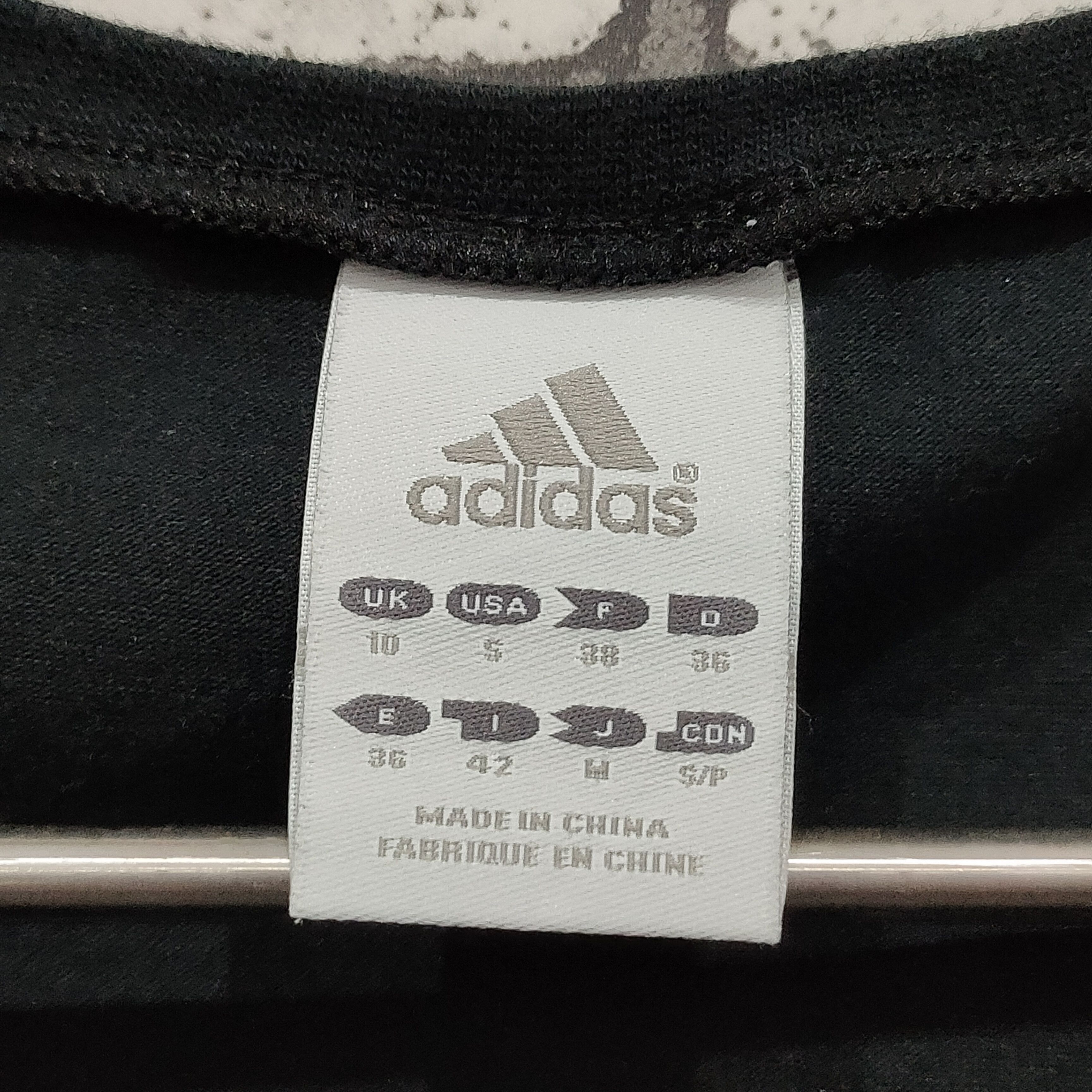 Adidas 🔥Adidas black t-shirt Size M / US 6-8 / IT 42-44 - 3 Thumbnail