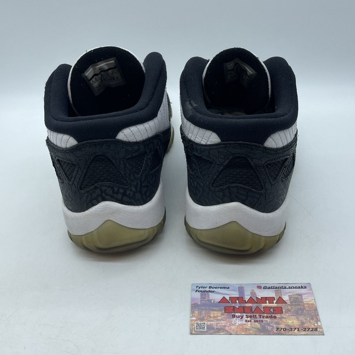 Jordan Brand Air Jordan 11 low Size US 9.5 / EU 42-43 - 3 Thumbnail