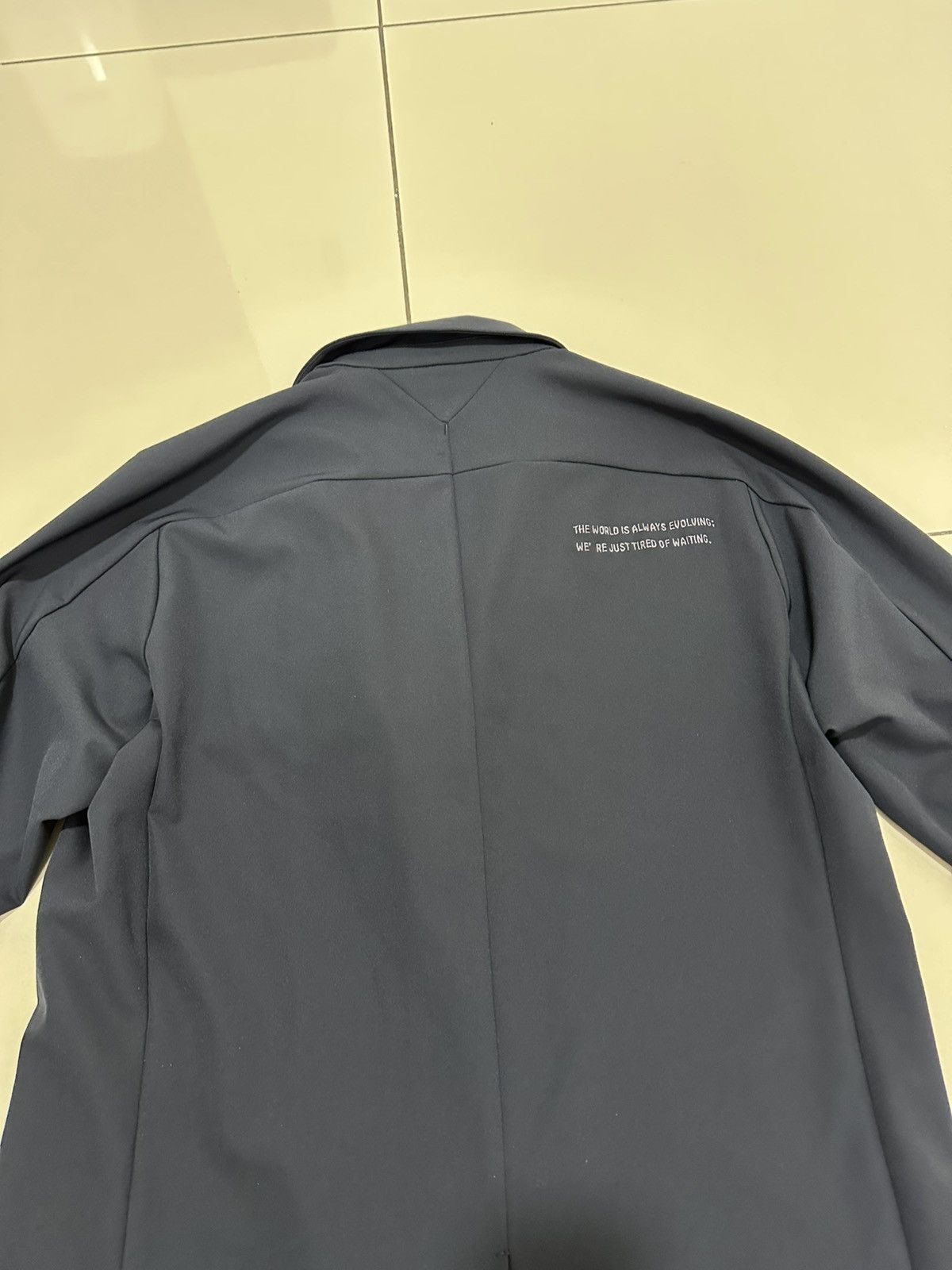 Oakley Oakley Light Jacket Design The World Is Always Involving Size US L / EU 52-54 / 3 - 13 Thumbnail