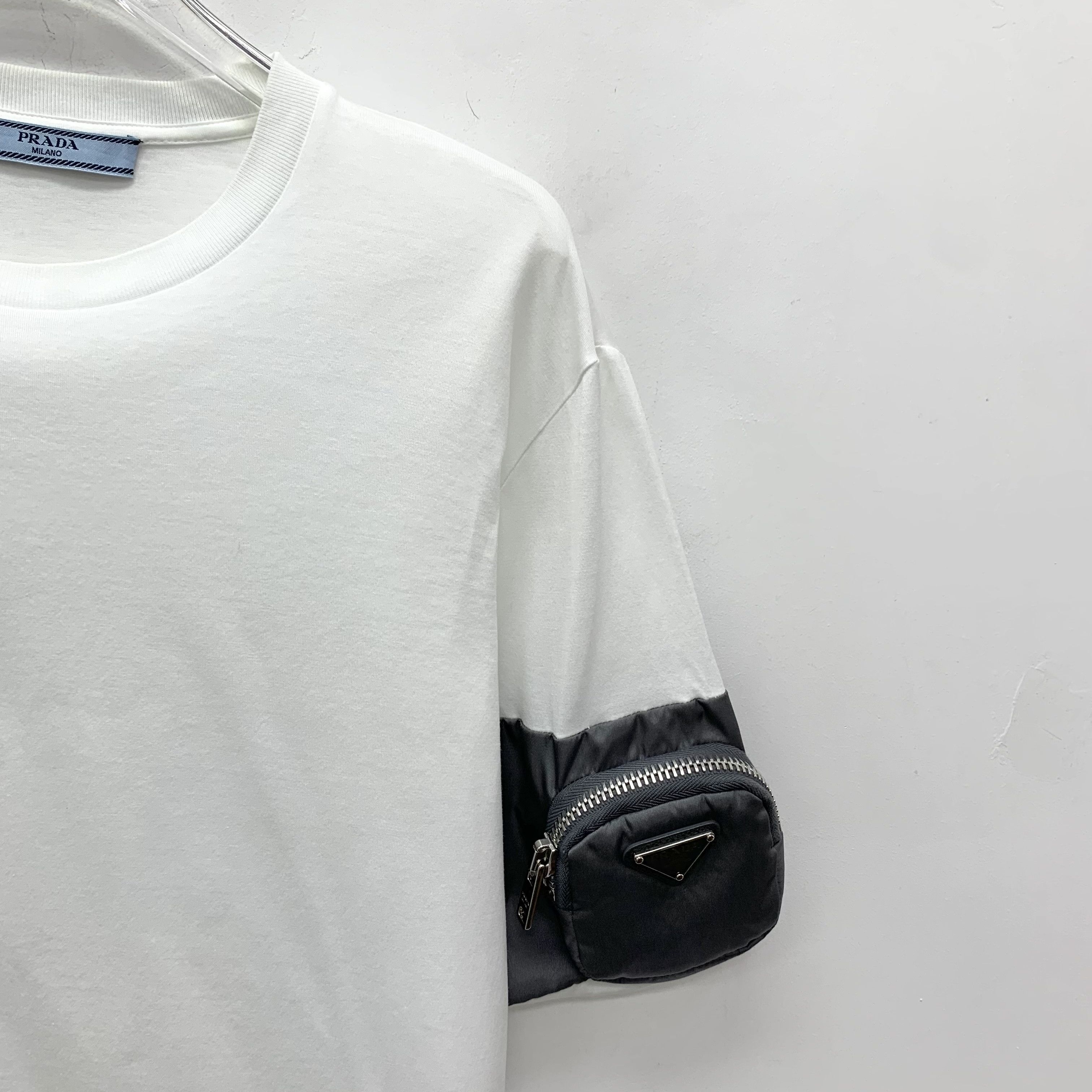 Prada Prada Triangle Pocket T-Shirt White (XS) Size US XS / EU 42 / 0 - 3 Thumbnail
