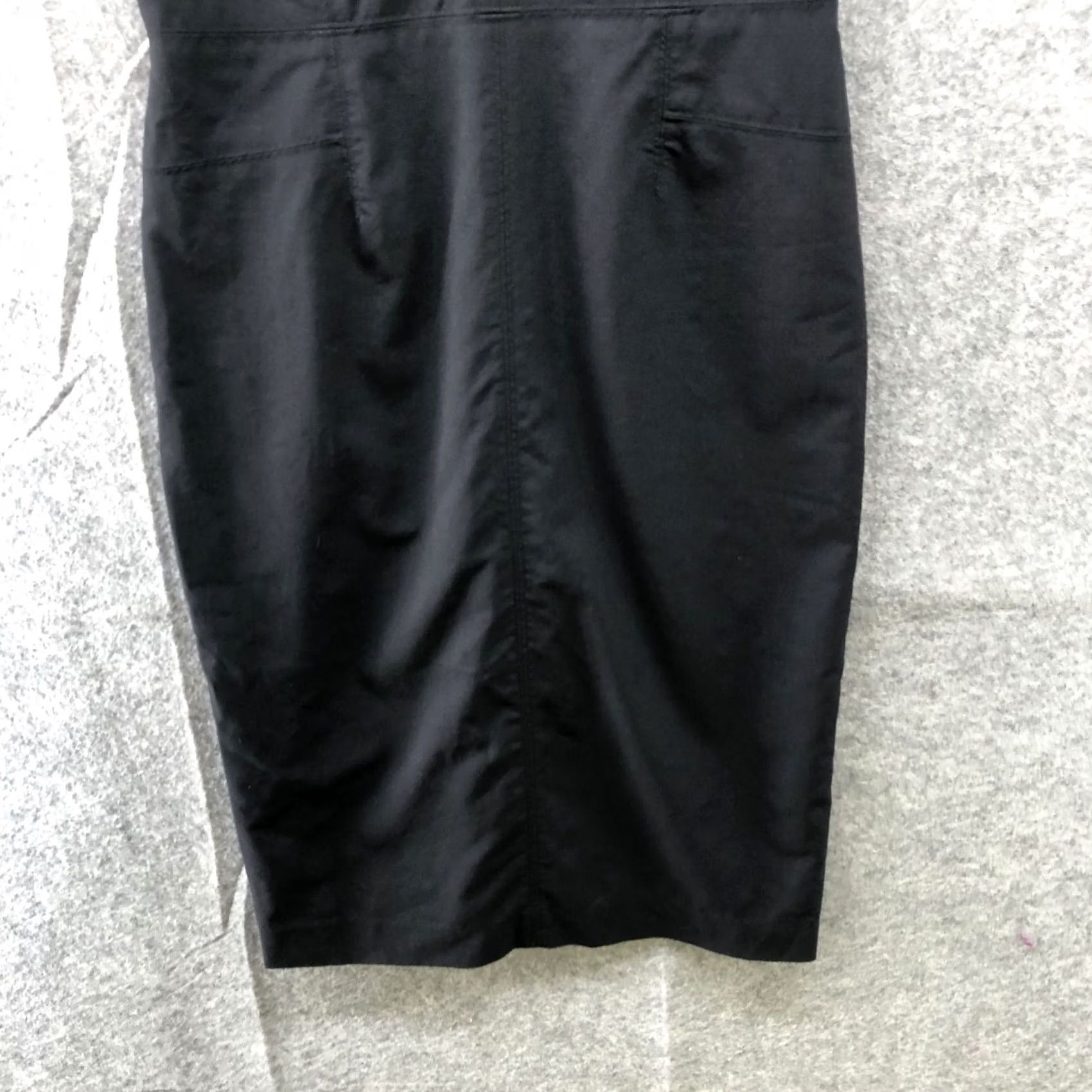 Banana Republic Banana Republic Wool Stretch Sheath Dress Size 4P Black Short Sleeve V-Neck Midi Dress Women Workwear Formal Professional Size 27" / US 4 / IT 40 - 5 Thumbnail