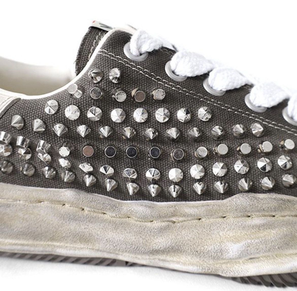 Maison MIHARA YASUHIRO MIHARA YASUHIRO BLAKEY Studs Low-top Sneaker 42 Size US 9 / EU 42 - 3 Thumbnail