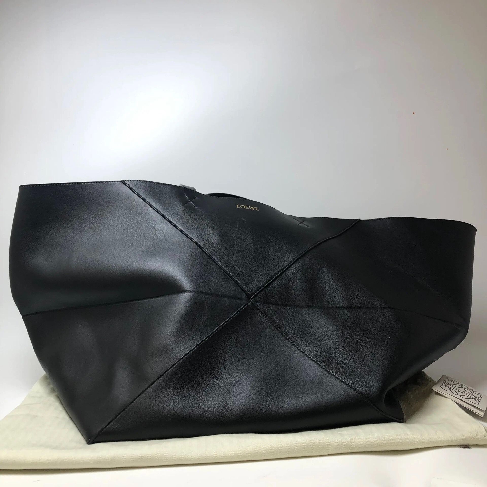 Loewe Pre-loved Bag Very good condition Size ONE SIZE - 1 Thumbnail