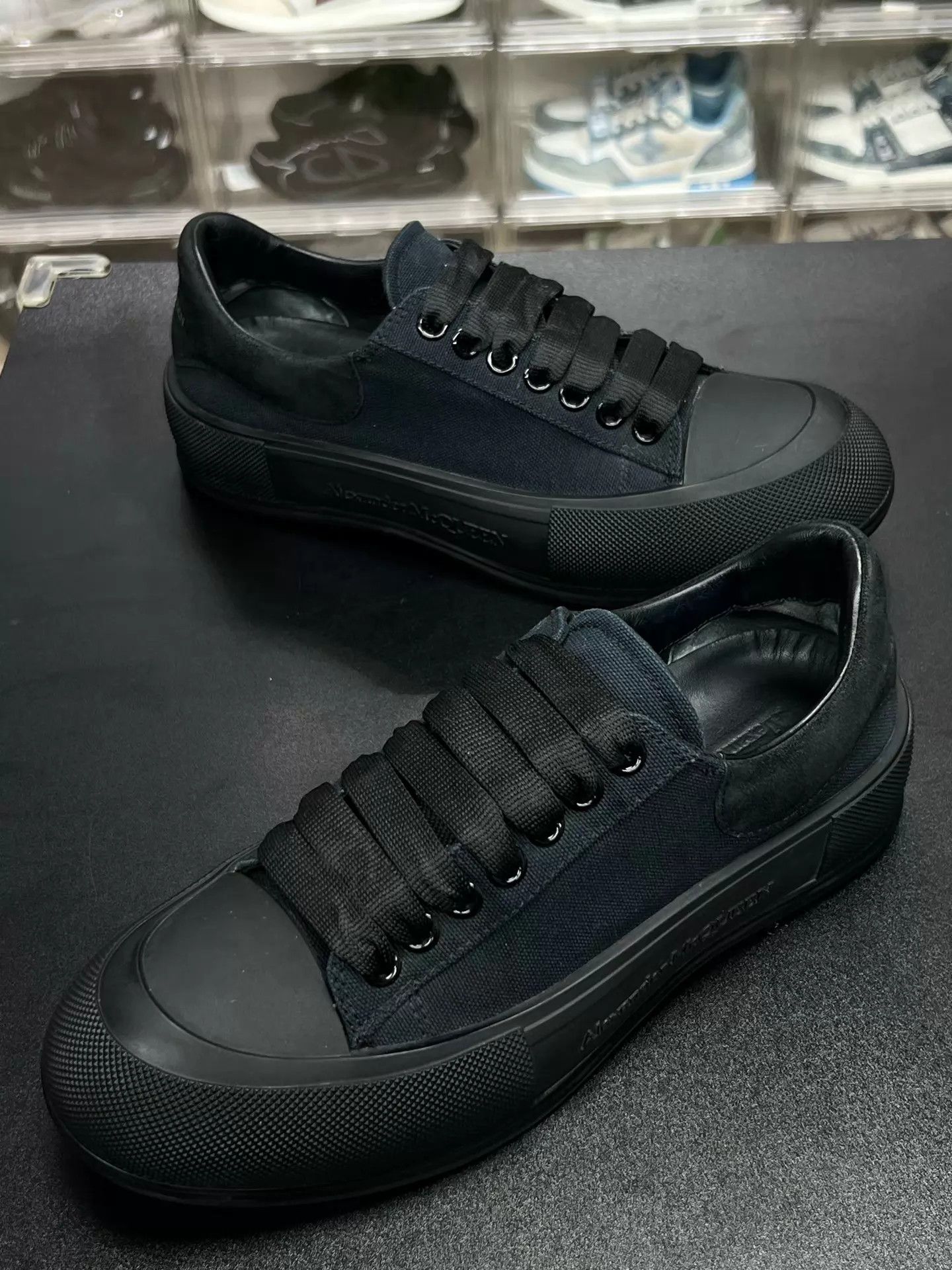 Alexander McQueen MCQ Deck Low-Top Sneakers Black Size 40 Size US 7 / EU 40 - 1 Thumbnail