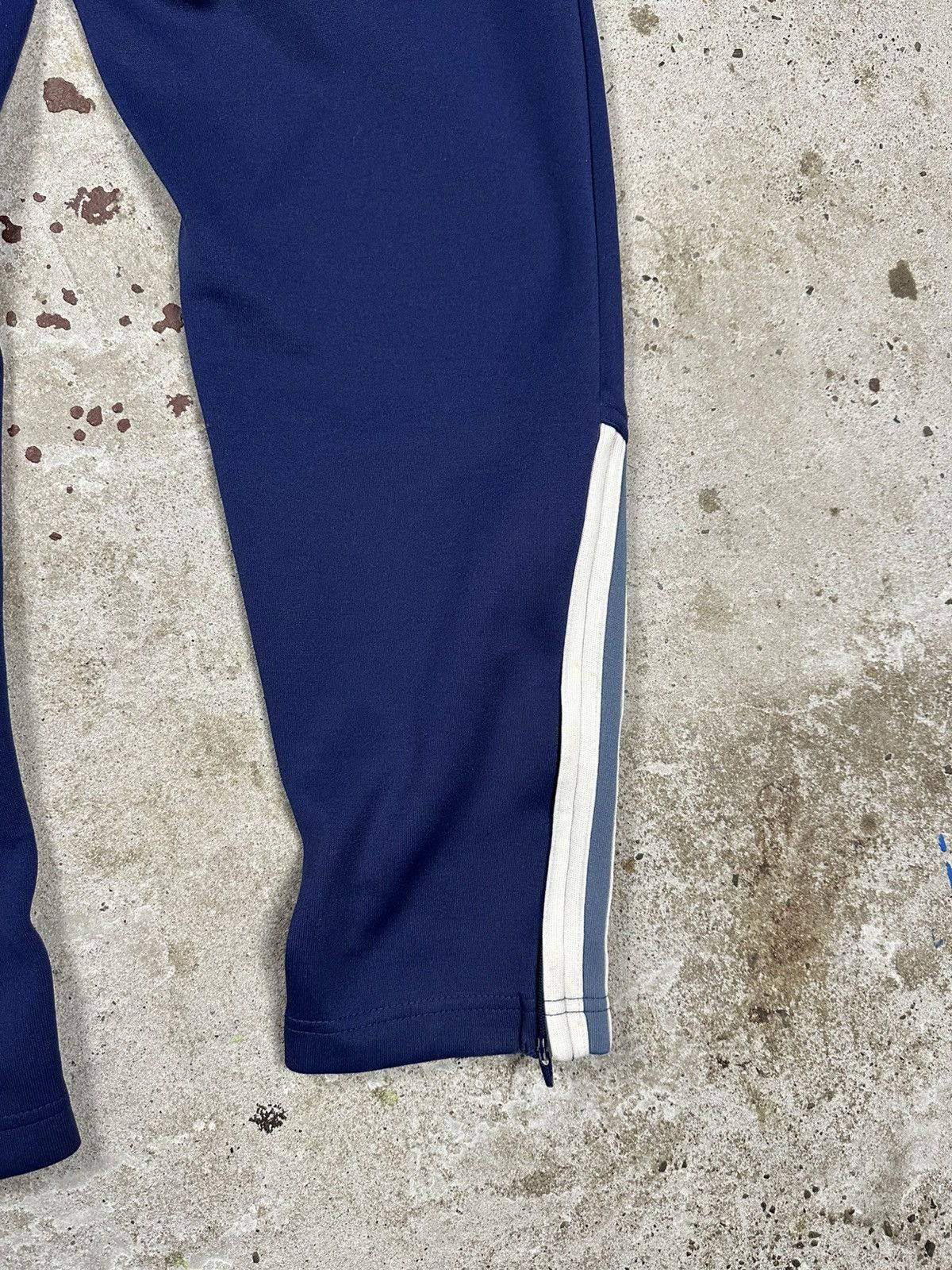 Adidas Vintage 90s Adidas x Tottenham Hotspur Navy Track Pants Size US 30 / EU 46 - 12 Thumbnail
