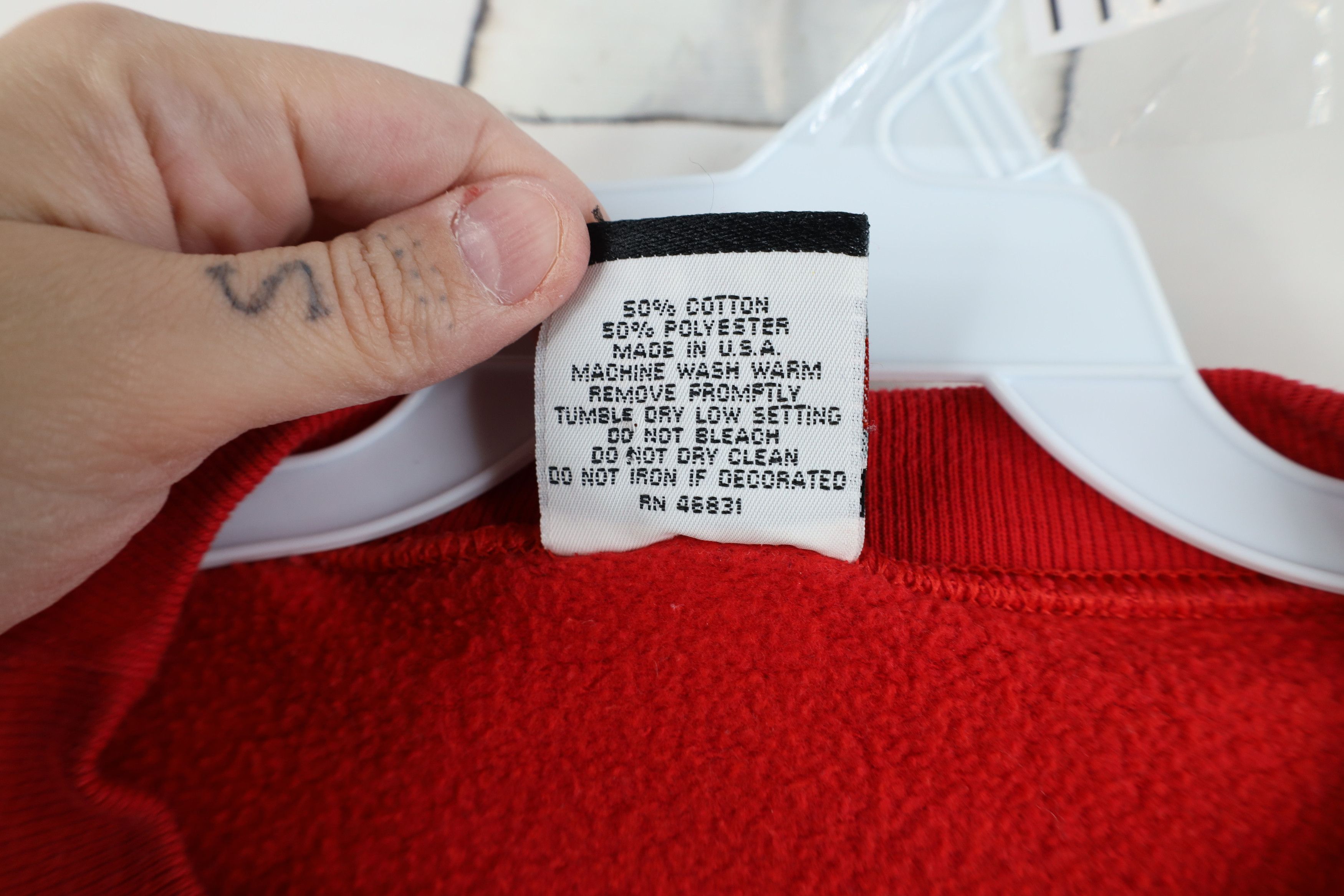 Vintage Vintage 90s Streetwear Blank Crewneck Sweatshirt Red USA Size US XL / EU 56 / 4 - 5 Thumbnail