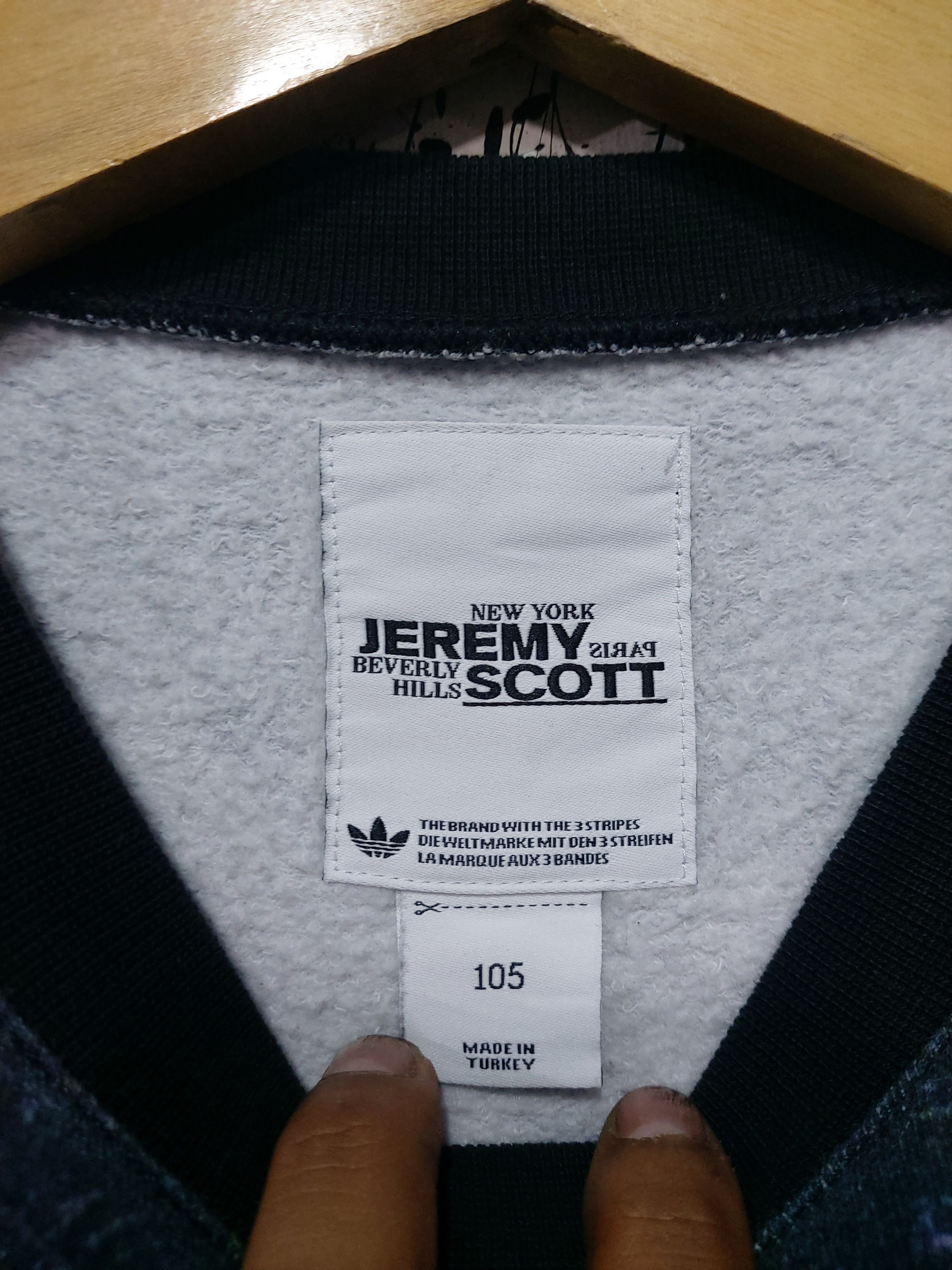 Adidas × Jeremy Scott ADIDAS X JEREMY SCOTT FW 2012 "PAISLEY BAROQUE" SWEATSHIRT Size US M / EU 48-50 / 2 - 3 Thumbnail