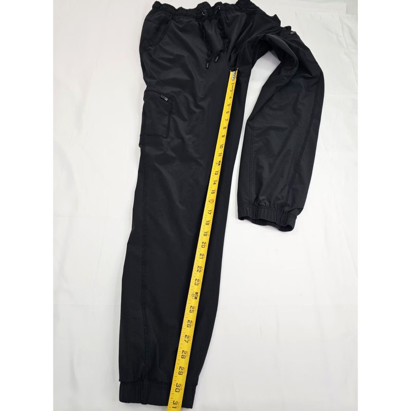 Eddie Bauer Eddie Bauer Flexion Polar Fleece-Lined Jogger Pants Women 4 Black Cargo Pockets Tapered / Regular Fit Casual Jeans & Pants Women Size 27" / US 4 / IT 40 - 3 Thumbnail