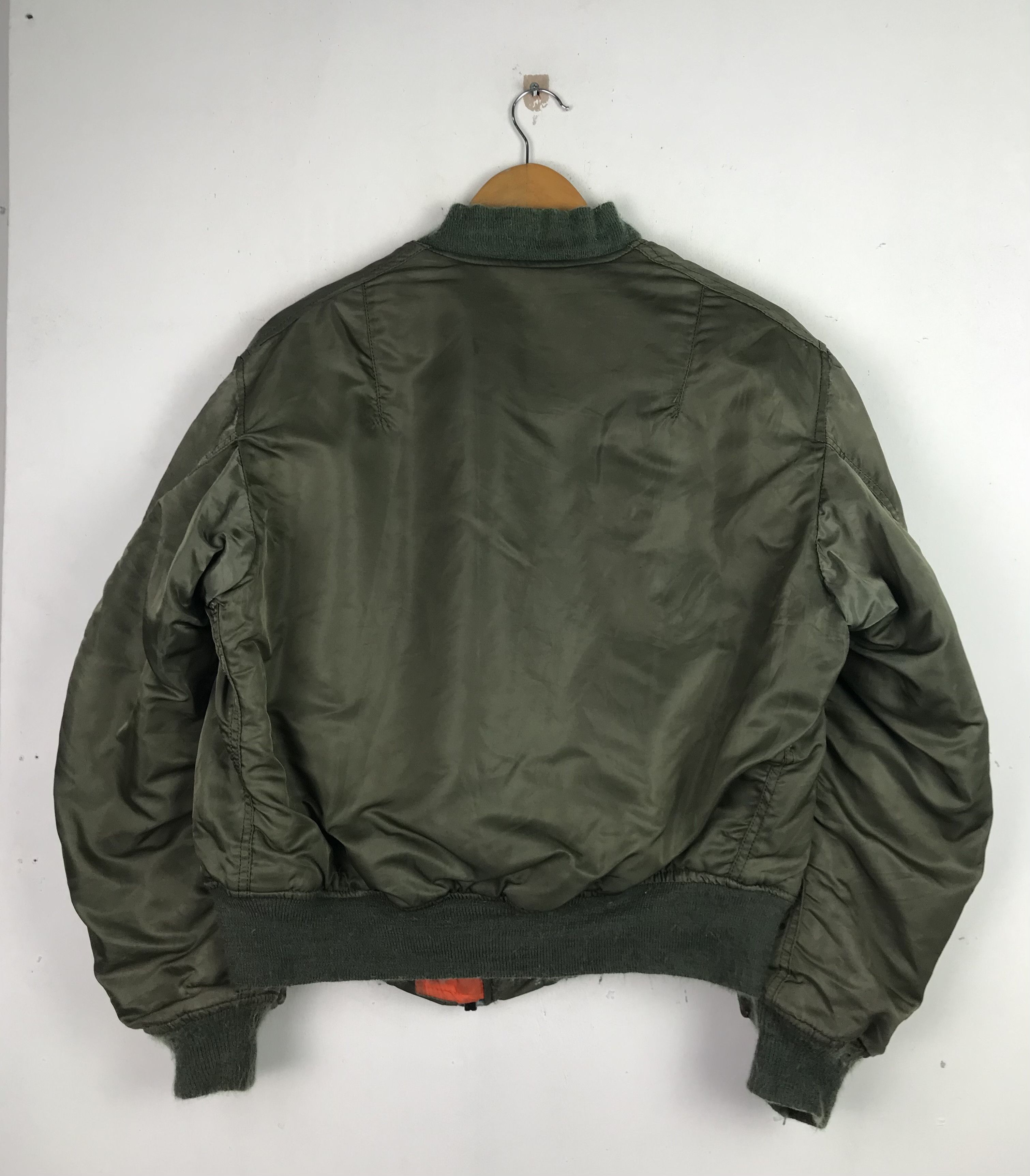 Alpha Industries × Vintage Vintage Alpha Industries Distressed Faded Bomber Jacket Size US M / EU 48-50 / 2 - 2 Thumbnail