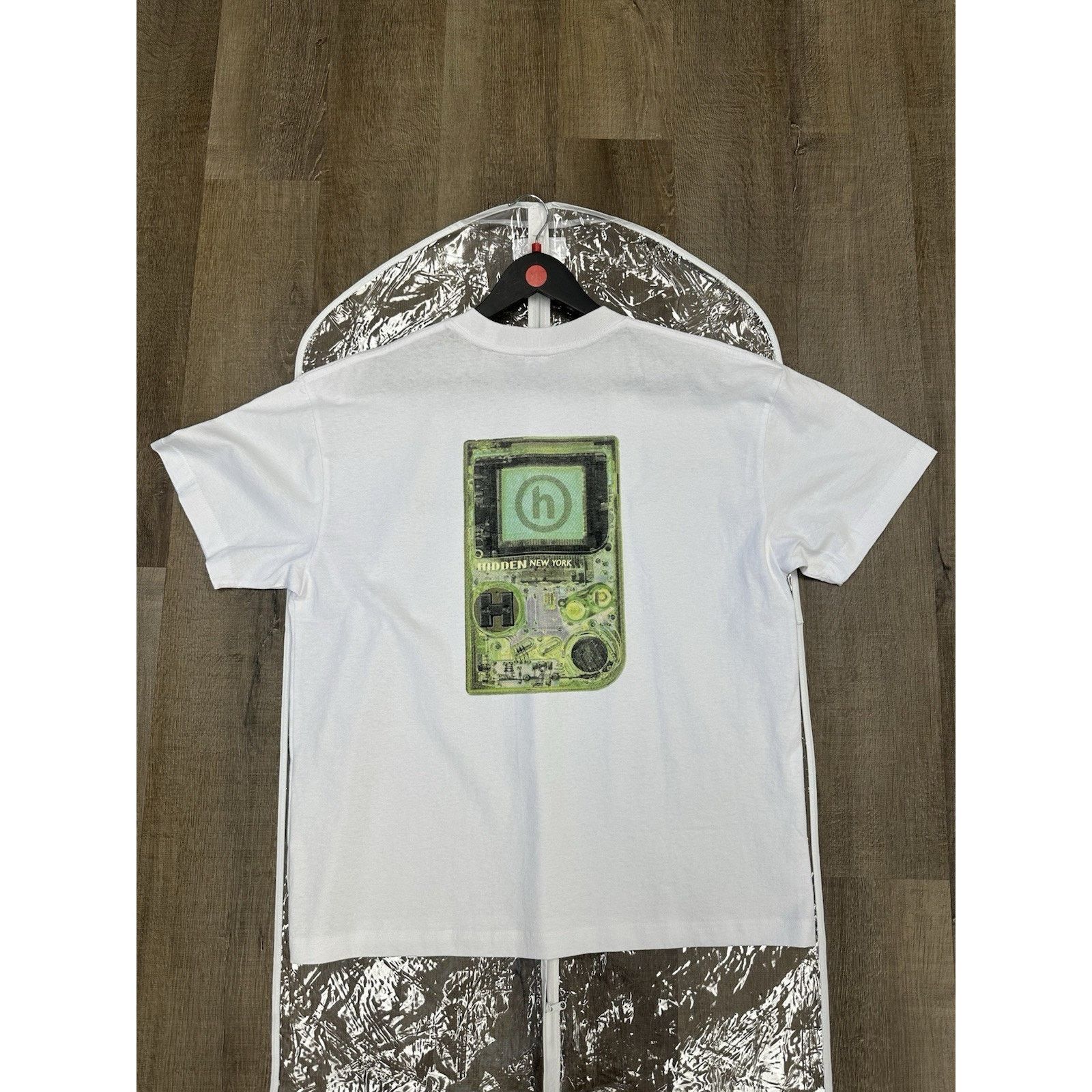 HIDDEN Size Large - Hidden NY Gameboy White T-Shirt Size US L / EU 52-54 / 3 - 1 Thumbnail