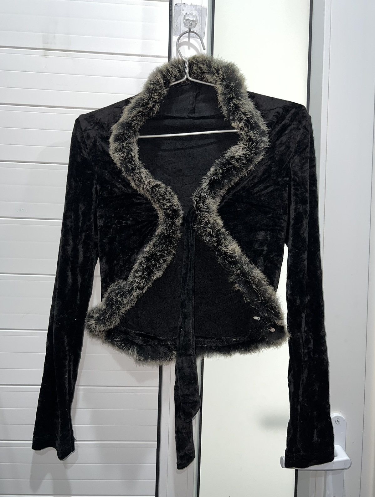 Japanese Brand ➕ Black velvet crop with fur trim Size S / US 4 / IT 40 - 2 Thumbnail
