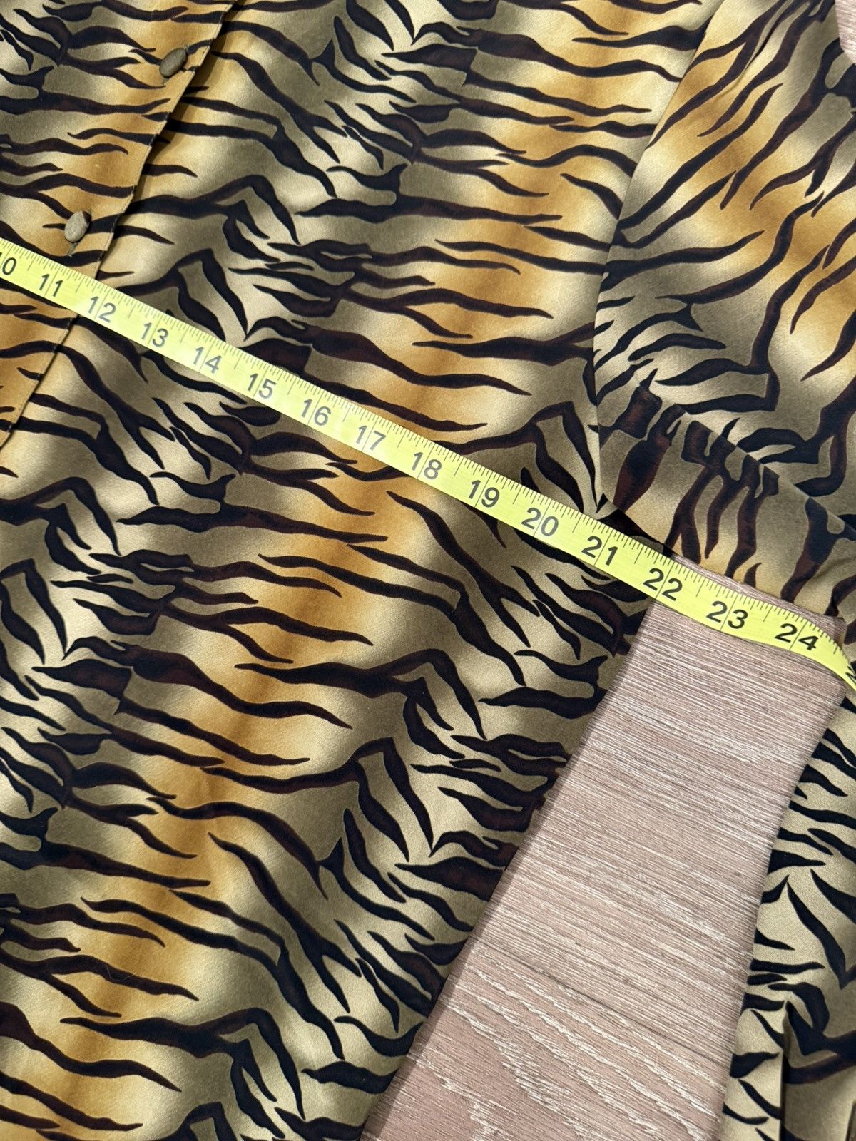 Vintage ***FINAL DROP***RARE 90s TIGER PRINT BUTTON UP SHIRT S-M Size US M / EU 48-50 / 2 - 2 Thumbnail