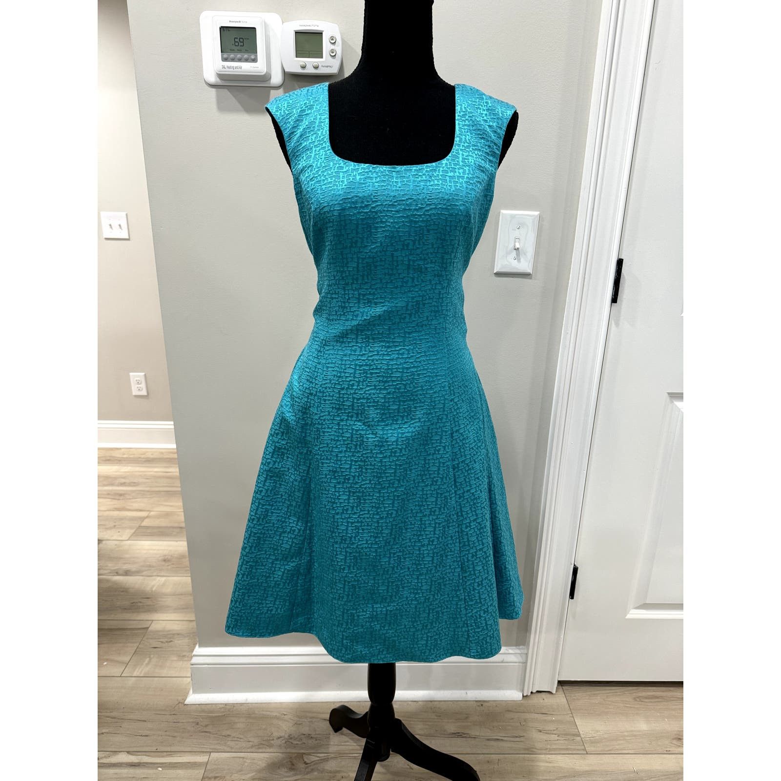 Badgley Mischka Badgley Mischka Teal Formal Dress Bow Silk Blend - Size 6 Size M / US 6-8 / IT 42-44 - 1 Thumbnail