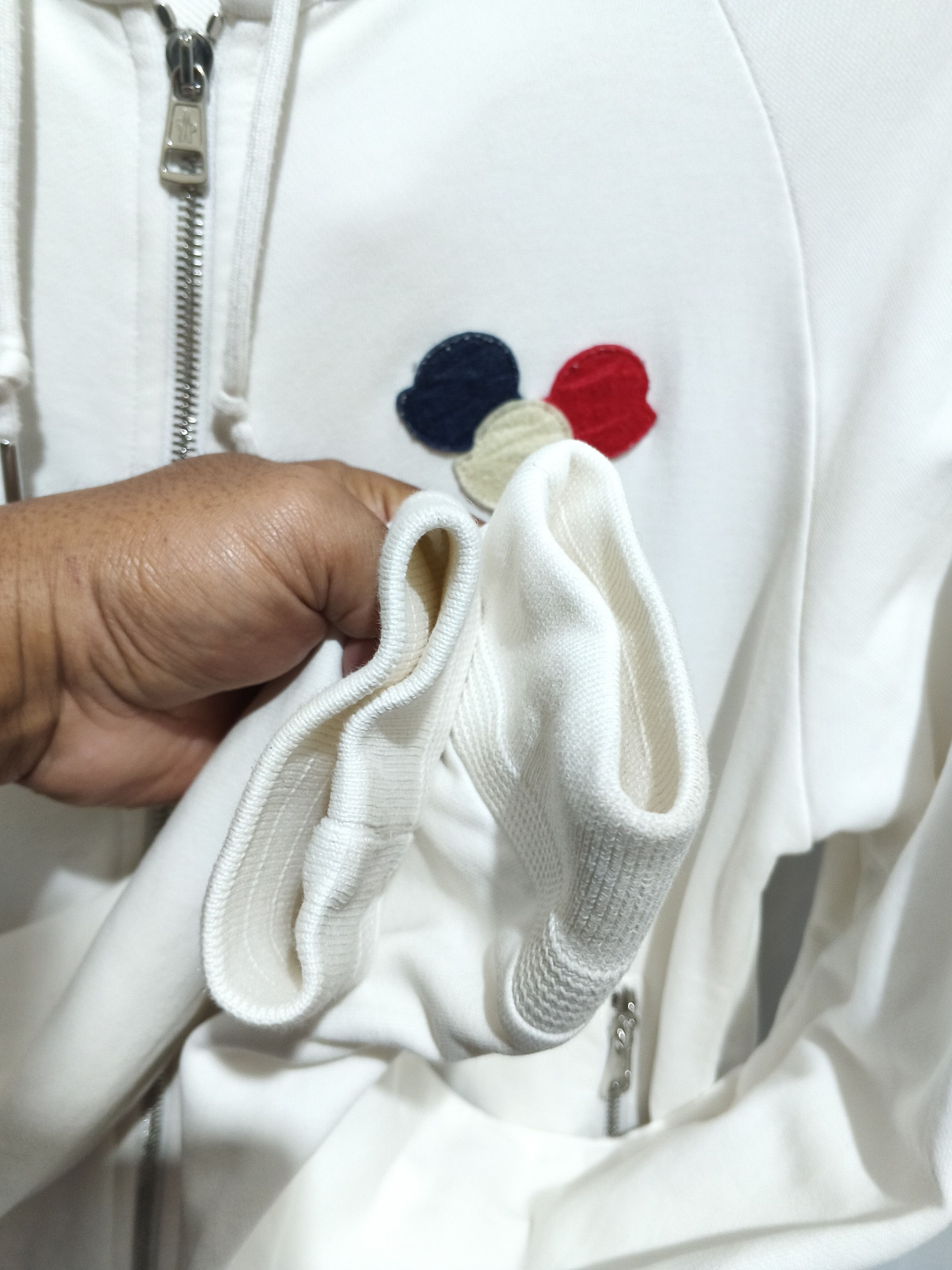 Moncler Moncler Quiet Luxury logo patch zip up hoodie Size US L / EU 52-54 / 3 - 7 Thumbnail