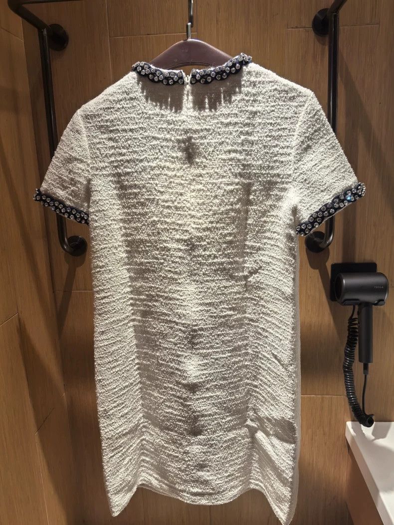 Valentino Valentino Ordered diamond crew neck small fragrant dress Size L / US 10 / IT 46 - 2 Thumbnail