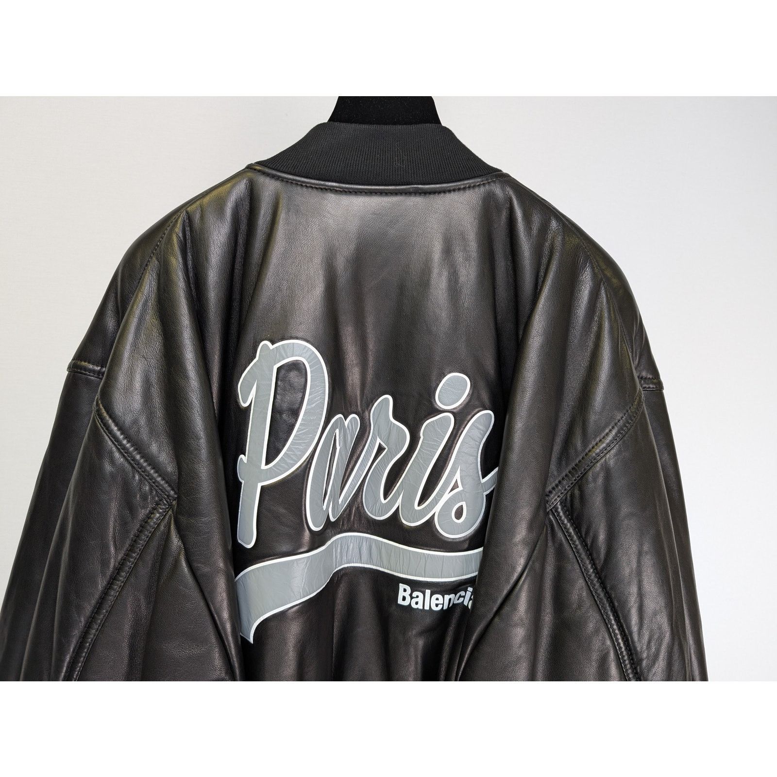 Balenciaga o1rshd1 Back Logo Leather Down Jacket in Black Size US L / EU 52-54 / 3 - 11 Thumbnail