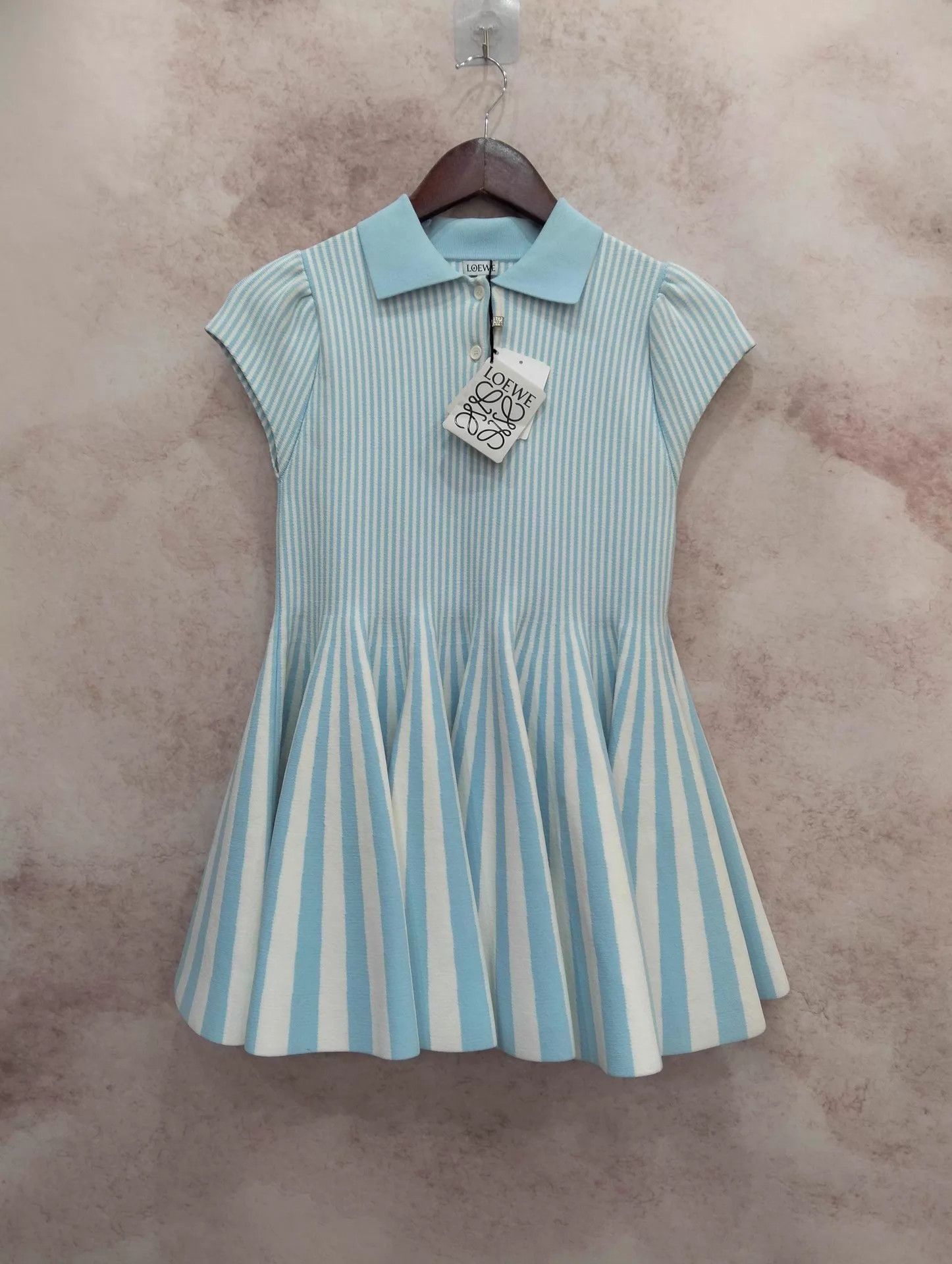 Loewe LOEWE collared pleated short-sleeve short dress M Size M / US 6-8 / IT 42-44 - 1 Thumbnail