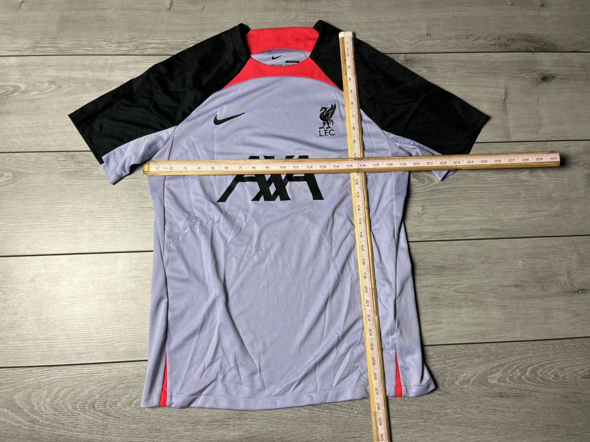 Nike Nike Liverpool FC Training Jersey Purple Size L Size US L / EU 52-54 / 3 - 6 Thumbnail
