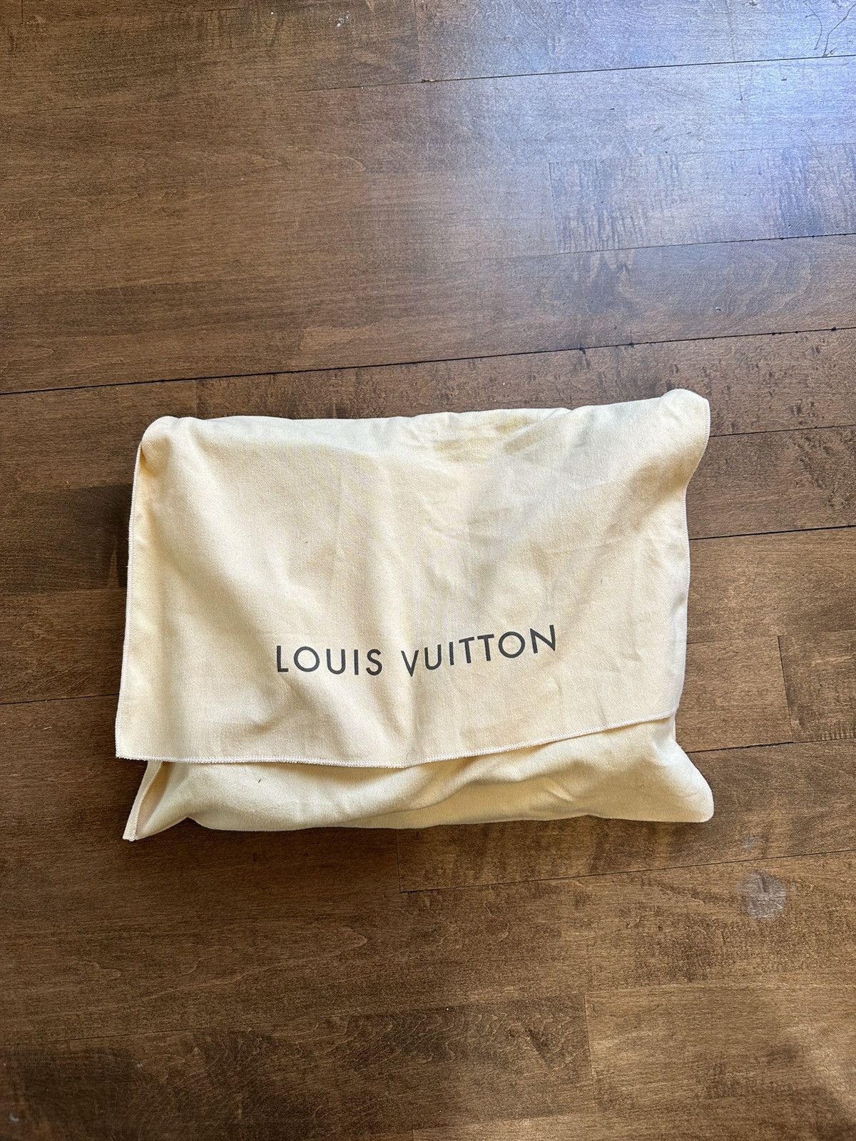 Louis Vuitton Louis Vuitton Messenger Bag Size ONE SIZE - 1 Thumbnail