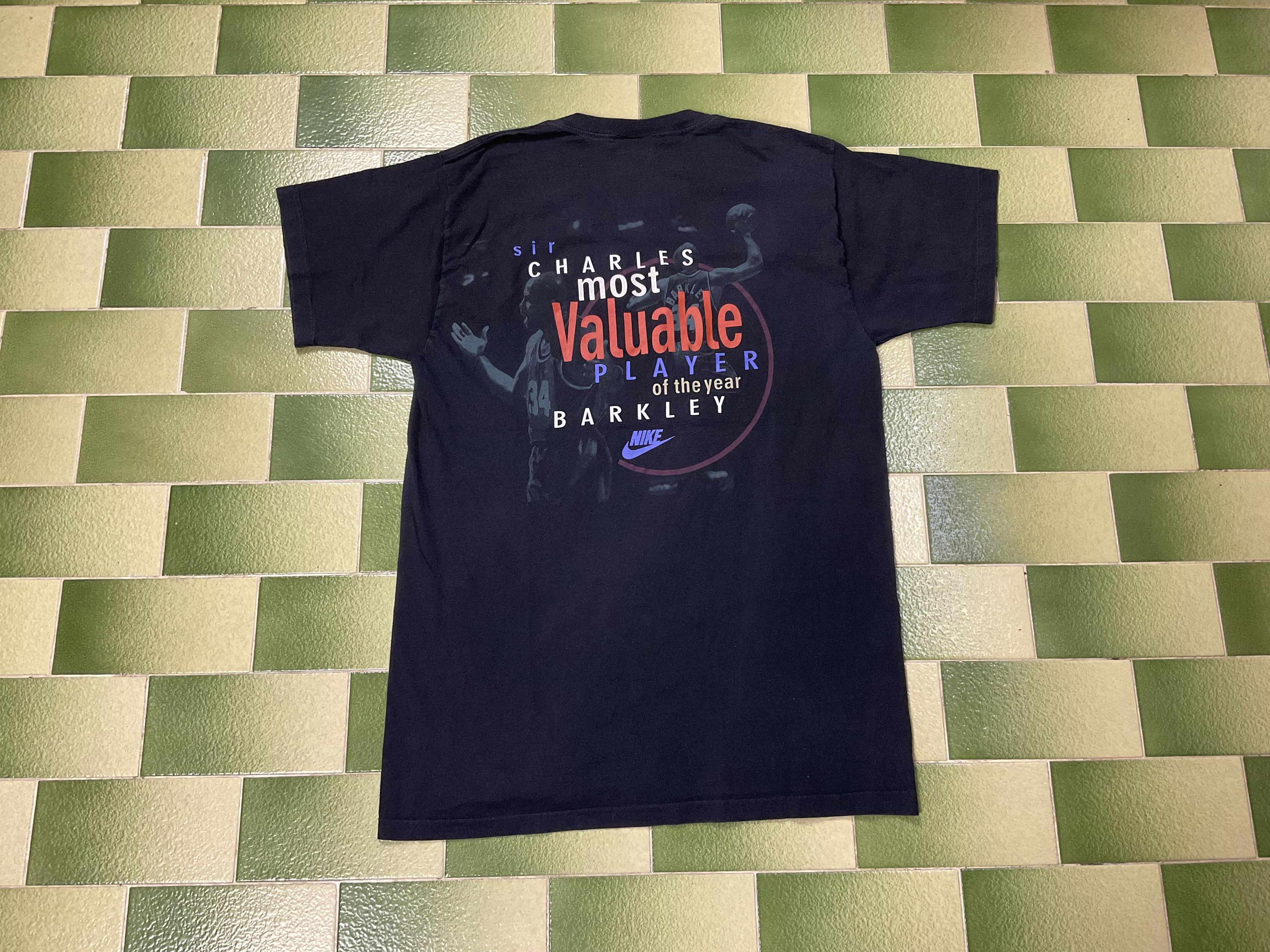 NBA Vintage 90s Nike MVP Charles Barkley T-Shirt Fits Large Size US L / EU 52-54 / 3 - 1 Thumbnail