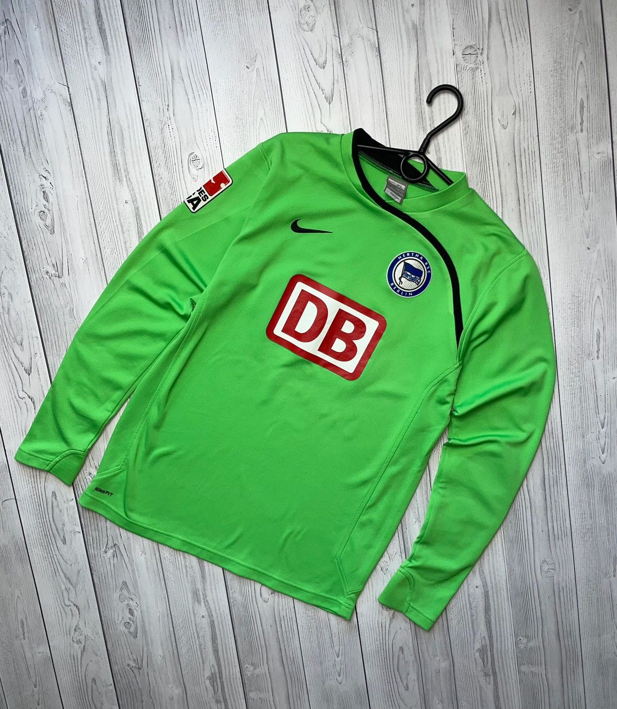 Nike × Vintage Vintage Nike Herta soccer jersey goalkeeper jersey size Xs/S Size US XS / EU 42 / 0 - 1 Thumbnail