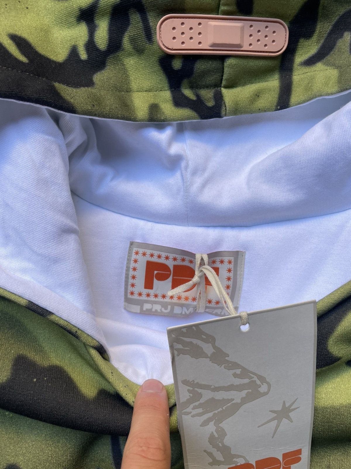 PDF PDF CHANNEL BIGGIE HOODIE Size M Size US M / EU 48-50 / 2 - 4 Thumbnail