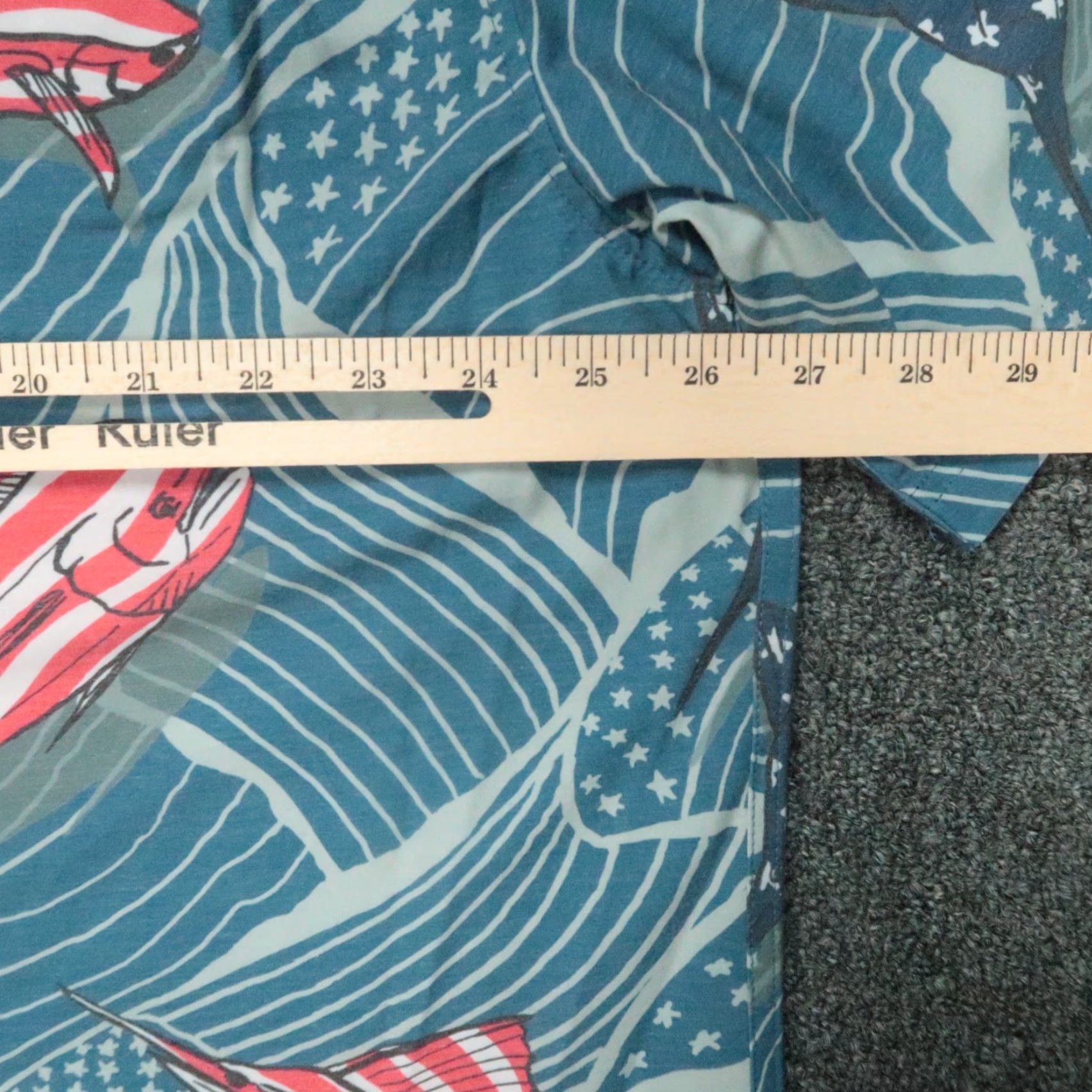 Vintage Huk Shirt Blue Gray American Flag Swordfish Short Sleeve Button Fishing 2XL Size US S / EU 44-46 / 1 - 7 Thumbnail
