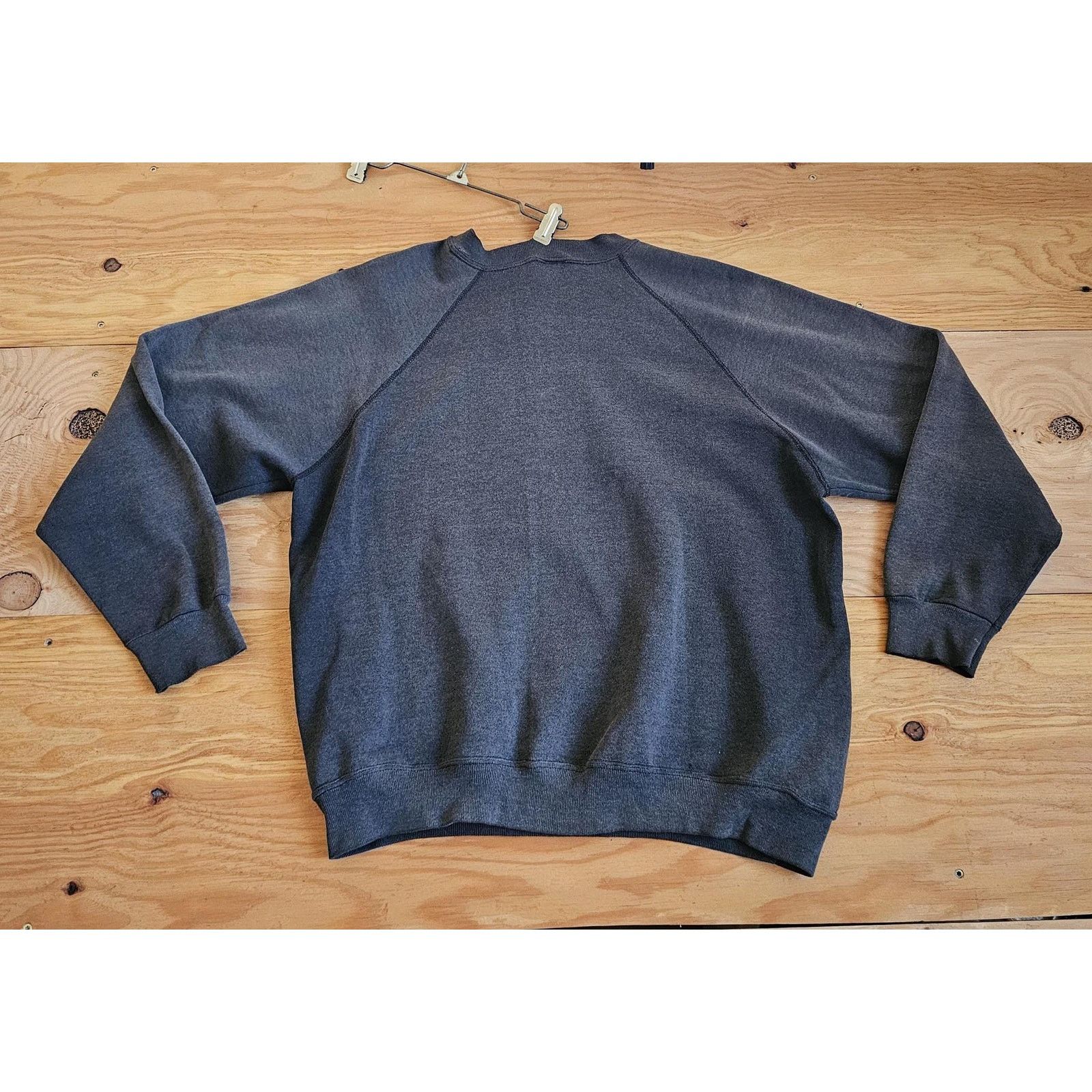 Tultex Bicycle Tour Sweatshirt, Faded Black Raglan Sleeves L-XL 80s Size US L / EU 52-54 / 3 - 2 Thumbnail