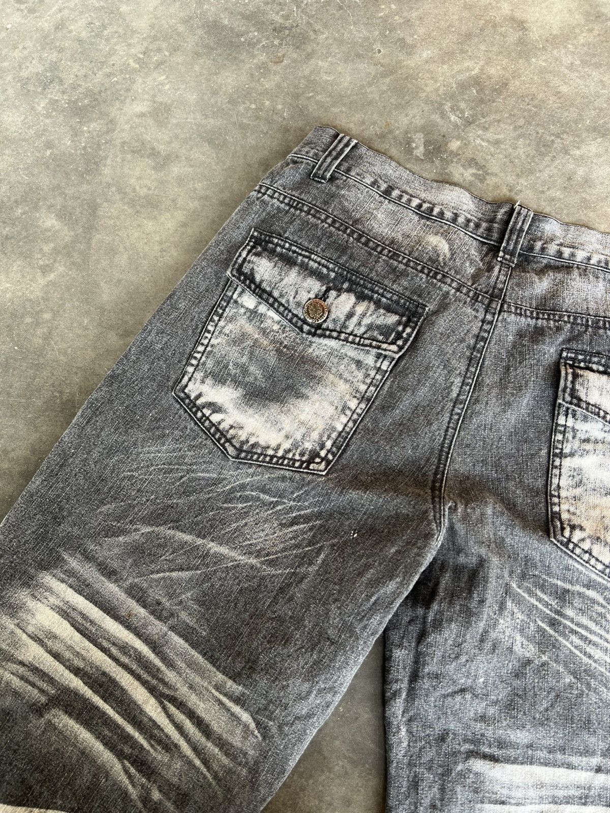 Japanese Brand Vintage Lowbox Short Jean Size US 32 / EU 48 - 12 Thumbnail
