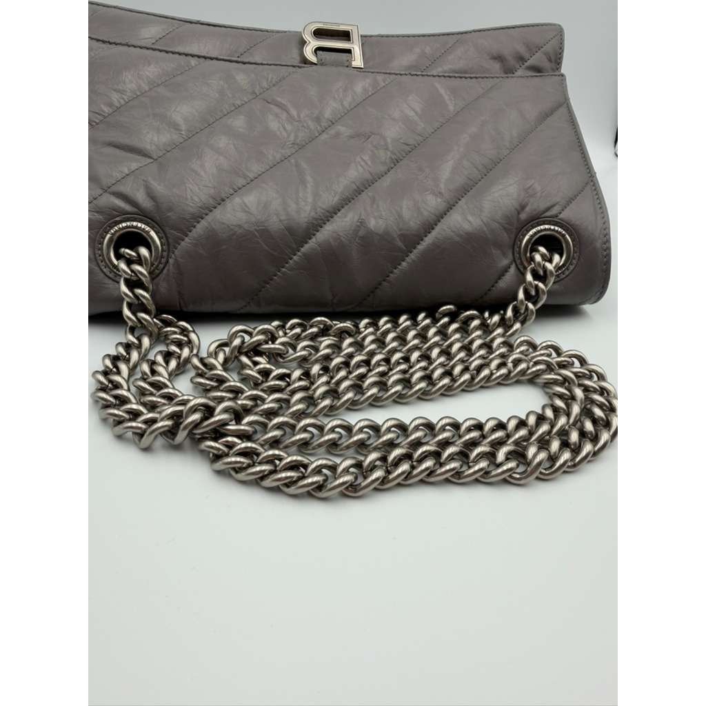 Balenciaga CC31 Size: OS / Crush Chain Bag in Grey Size ONE SIZE - 7 Thumbnail