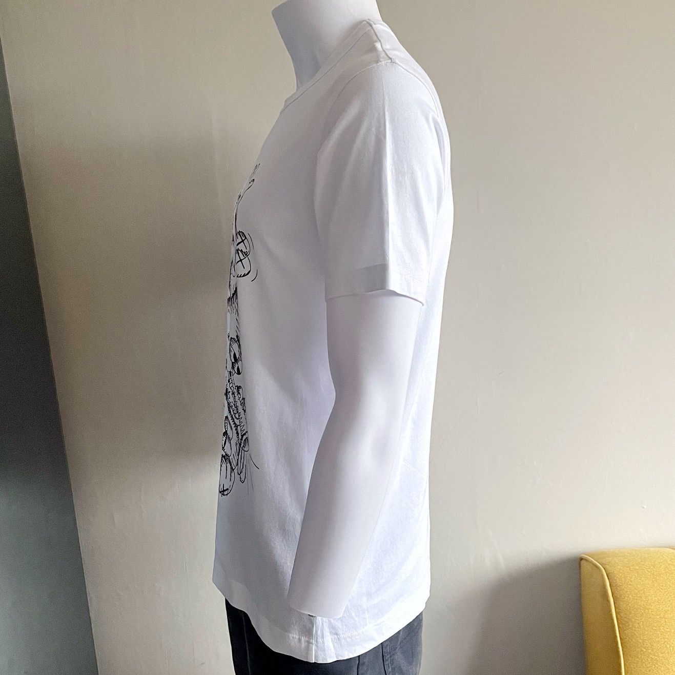 Comme des Garcons SHIRT × Kaws Comme Des Garçons Shirt x Kaws Print T Shirt Size US L / EU 52-54 / 3 - 2 Thumbnail