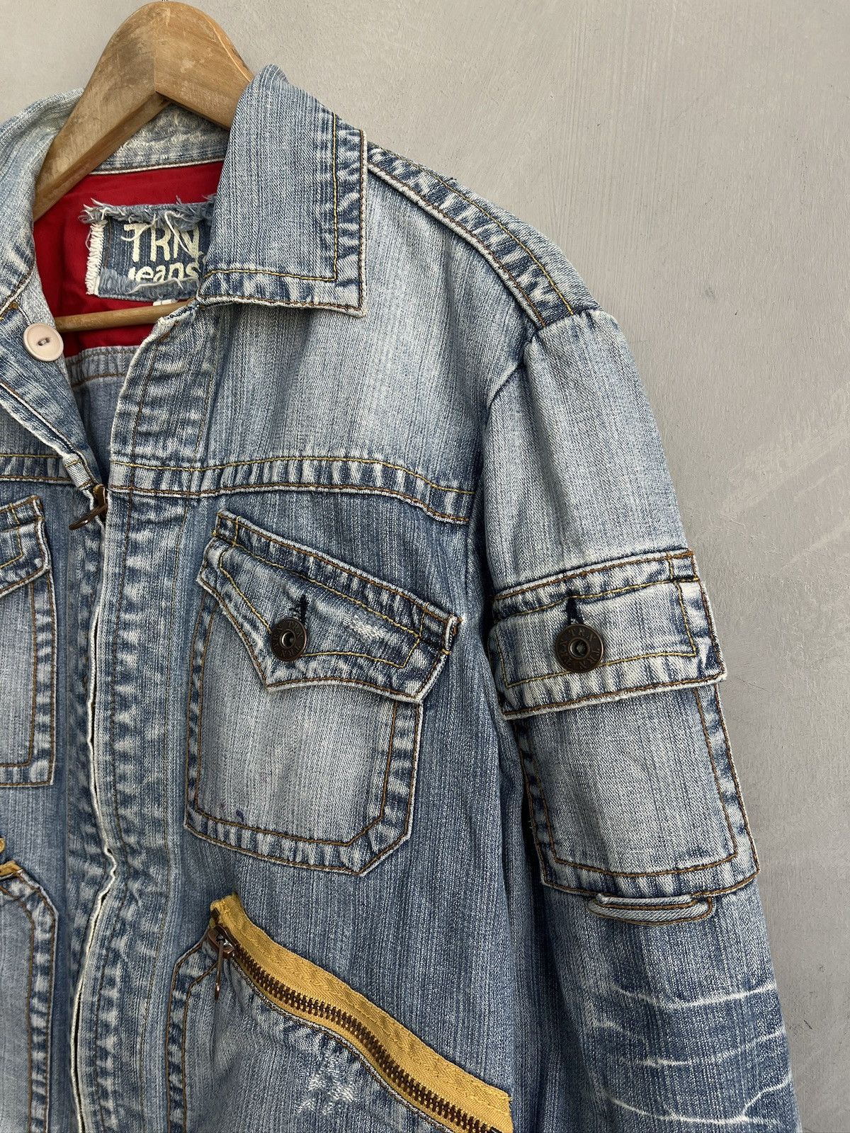Diesel Vintage denim distressed cropped trucker jacket diesel y2k Size US M / EU 48-50 / 2 - 3 Thumbnail