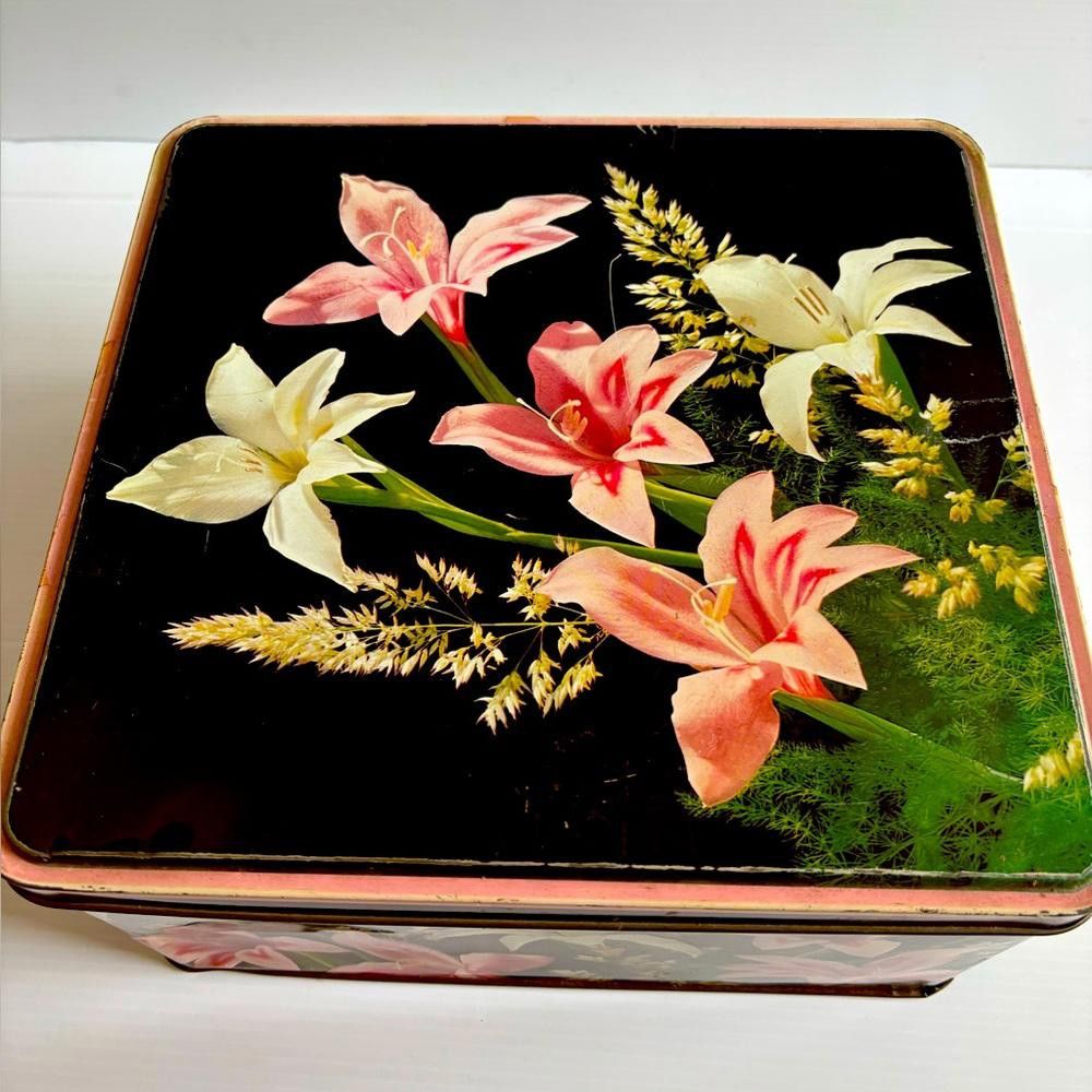 Designer Vintage square bi flower tin pink and black Size ONE SIZE - 1 Thumbnail