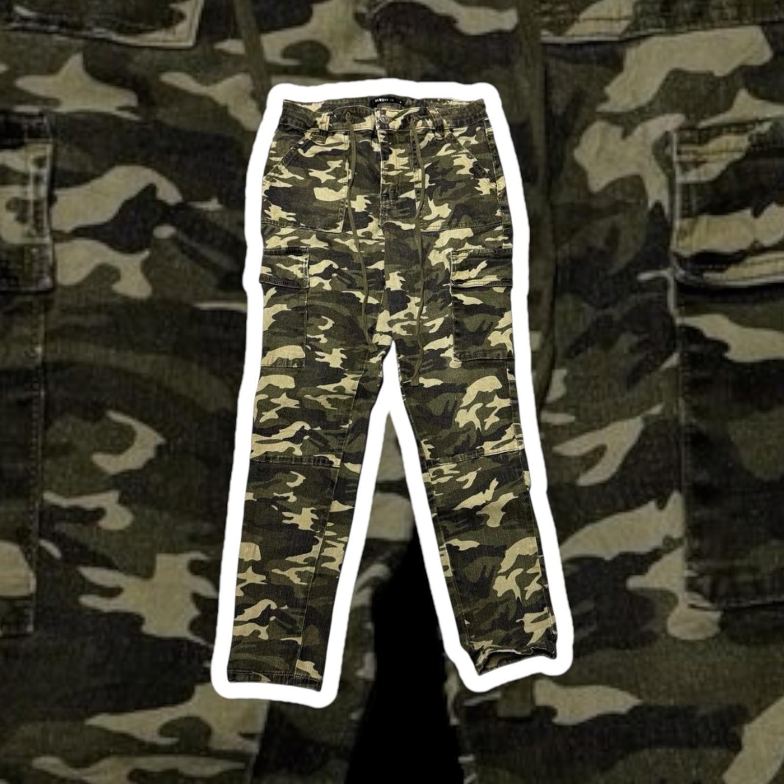 Almost Famous Almost Famous Camo Cargo Pants - Size 11 Size 30" / US 8 / IT 44 - 1 Thumbnail