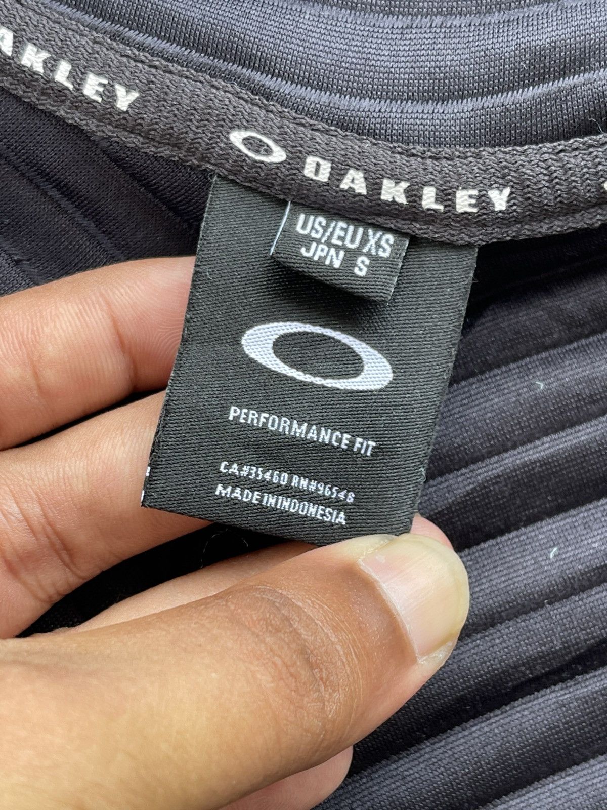 Oakley F/W 2019 OAKLEY MEN'S RIBBED/QUILTED SEAMLESS HOODED JACKET Size US S / EU 44-46 / 1 - 12 Thumbnail