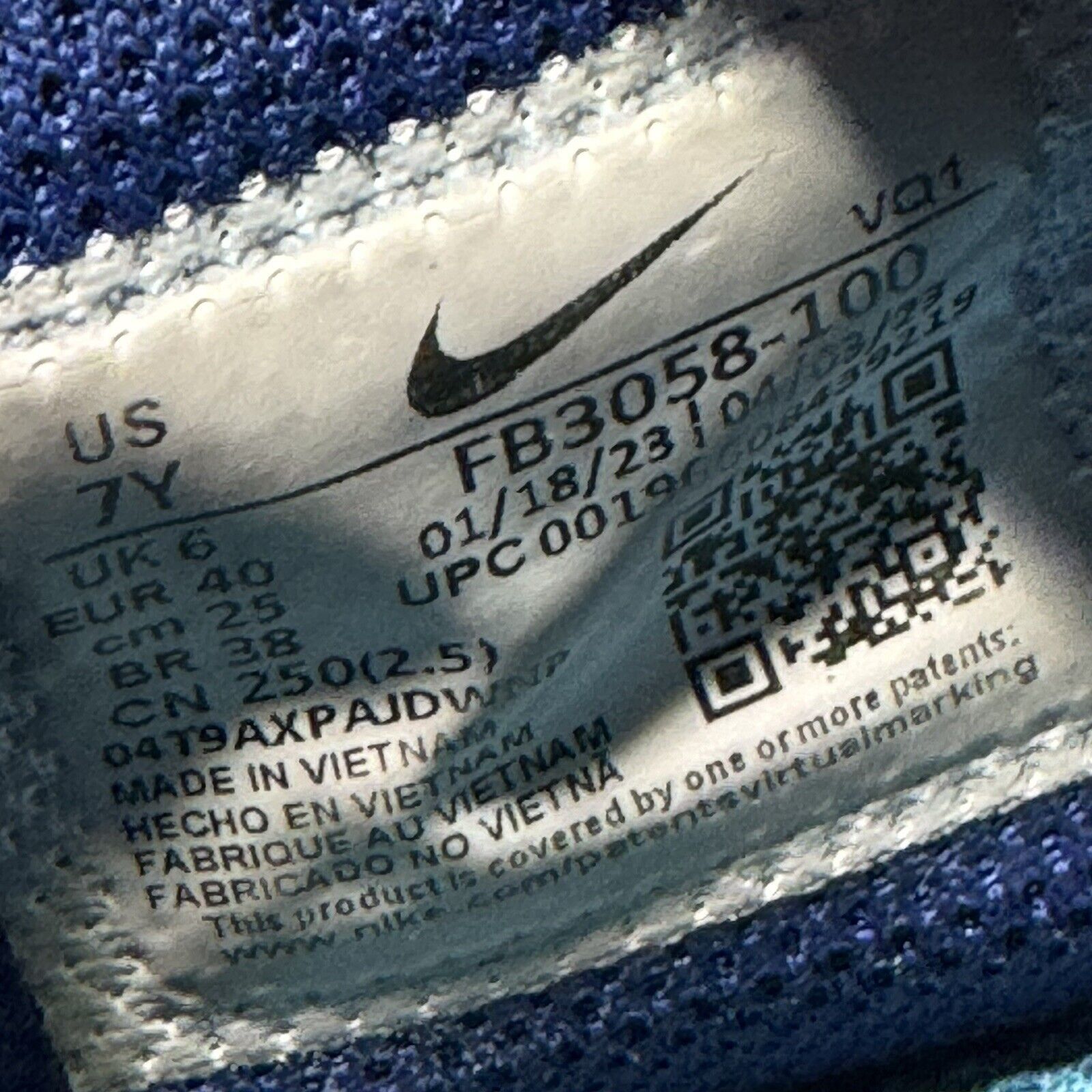 Nike Size 7Y - Nike Air Max Excee GS 'White Deep Royal Blue' Size US 7 / EU 40 - 6 Thumbnail