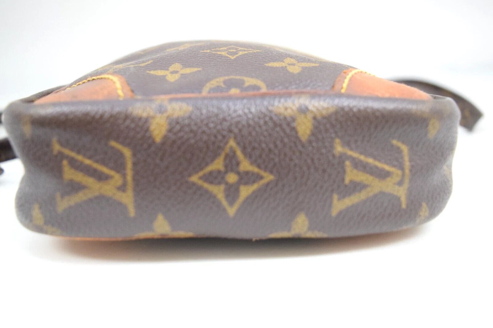 Louis Vuitton Auth Louis Vuitton Danube Crossbody Bag Monogram M45266 Size ONE SIZE - 5 Thumbnail