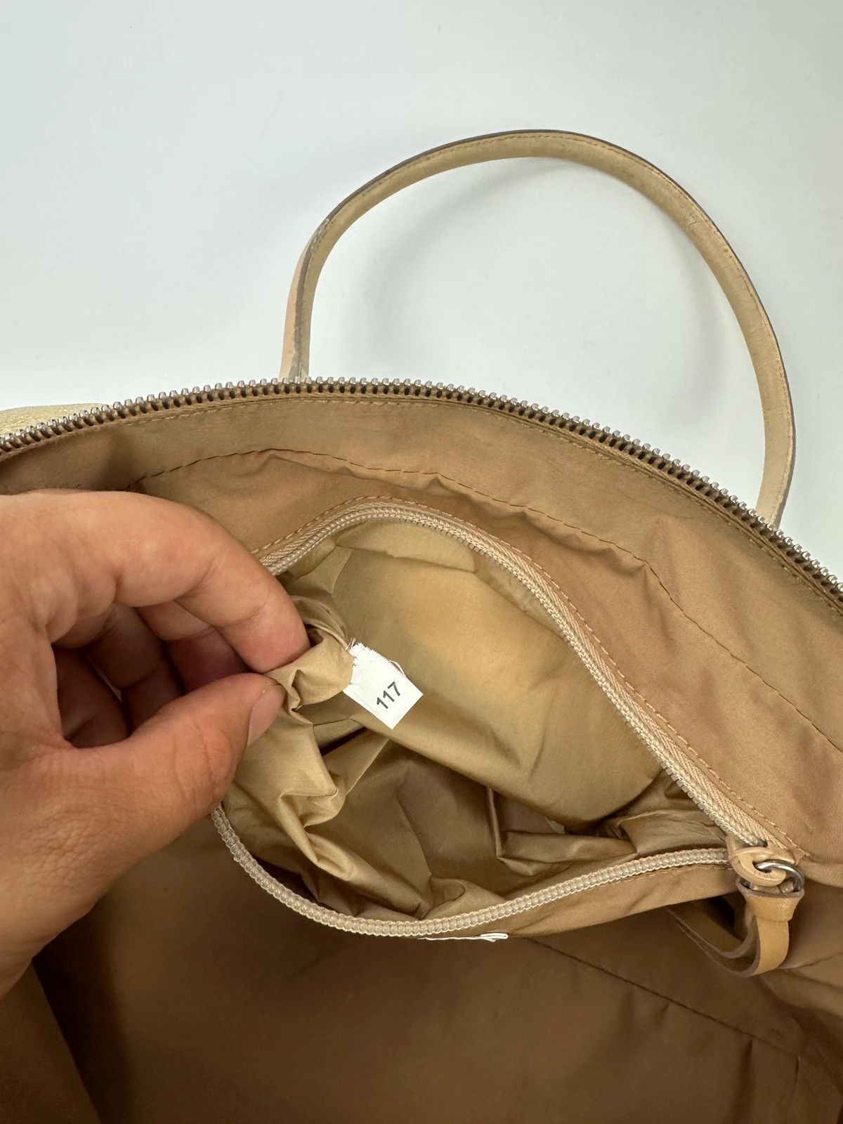 Miu Miu Miu Miu 90’s Gold Leather Shiny Boston Handbag ShoulderBag Size ONE SIZE - 15 Thumbnail