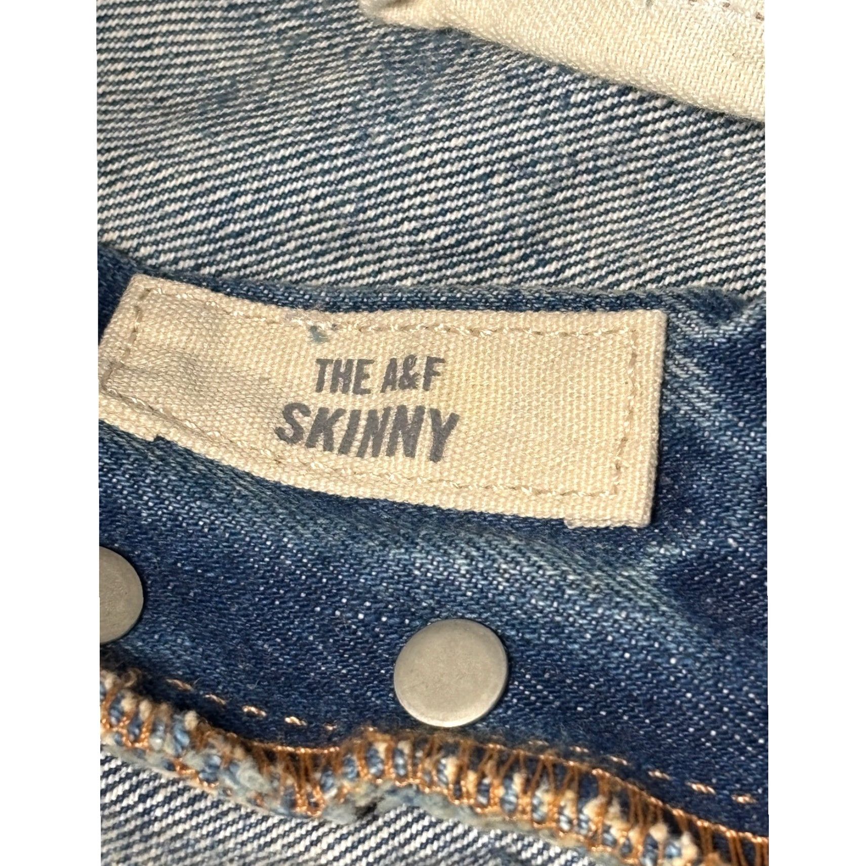 Abercrombie & Fitch Abercrombie & Fitch Jeans Skinny Medium Wash Mens W33 L32 Slim Rise Mid 10-12 in Denim Button 5-Pocket Pockets Distressed Cotton 1969 Gap 1969 Bag N/A Size US 33 - 6 Thumbnail