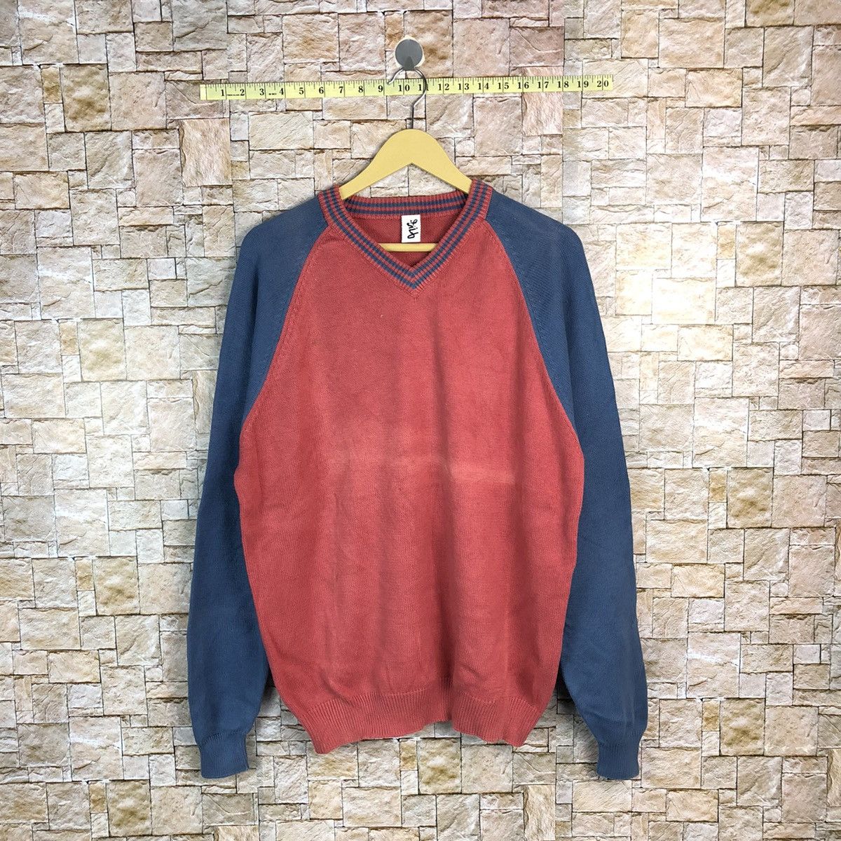 Japanese Brand × Vintage Japan vintage Red Sweatshirt #A718 Size US L / EU 52-54 / 3 - 1 Thumbnail