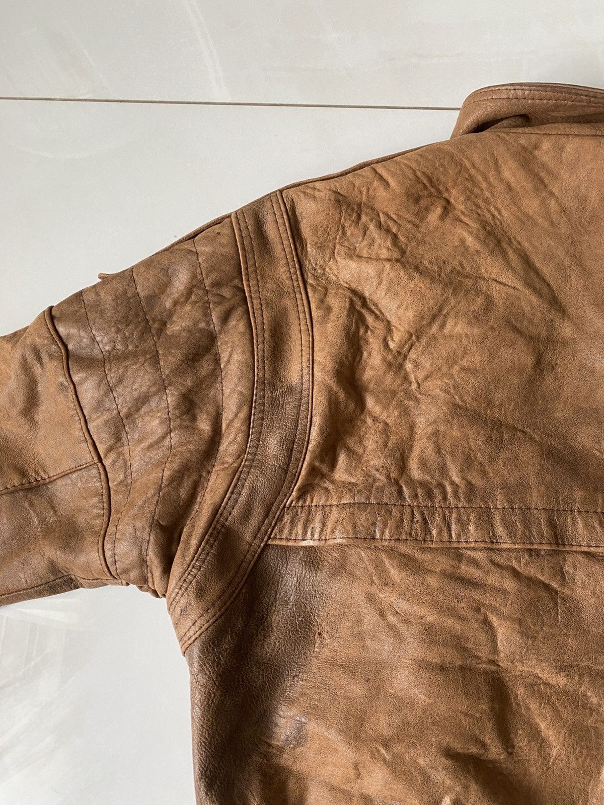 Genuine Leather Vintage Faded Leather Jacket Cropped Fit Made In England Size US M / EU 48-50 / 2 - 7 Thumbnail