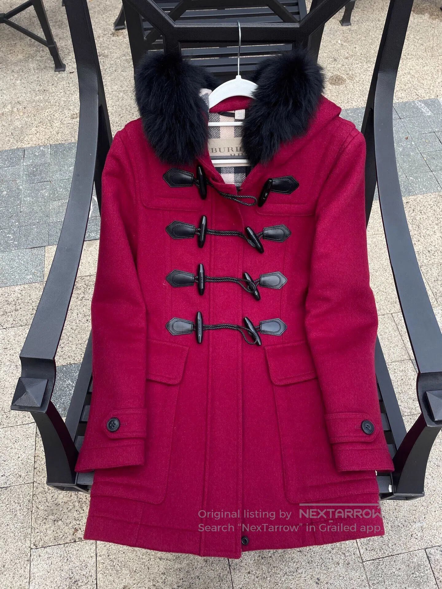 Burberry Burberry Toggle Coat in Excellent Condition. Size XS / US 0-2 / IT 36-38 - 1 Thumbnail