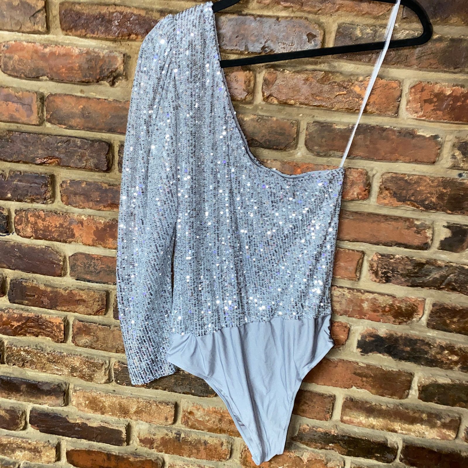 Zara Zara Silver Sequined One Shoulder Long Sleeve Bodysuit Large Size L / US 10 / IT 46 - 9 Thumbnail