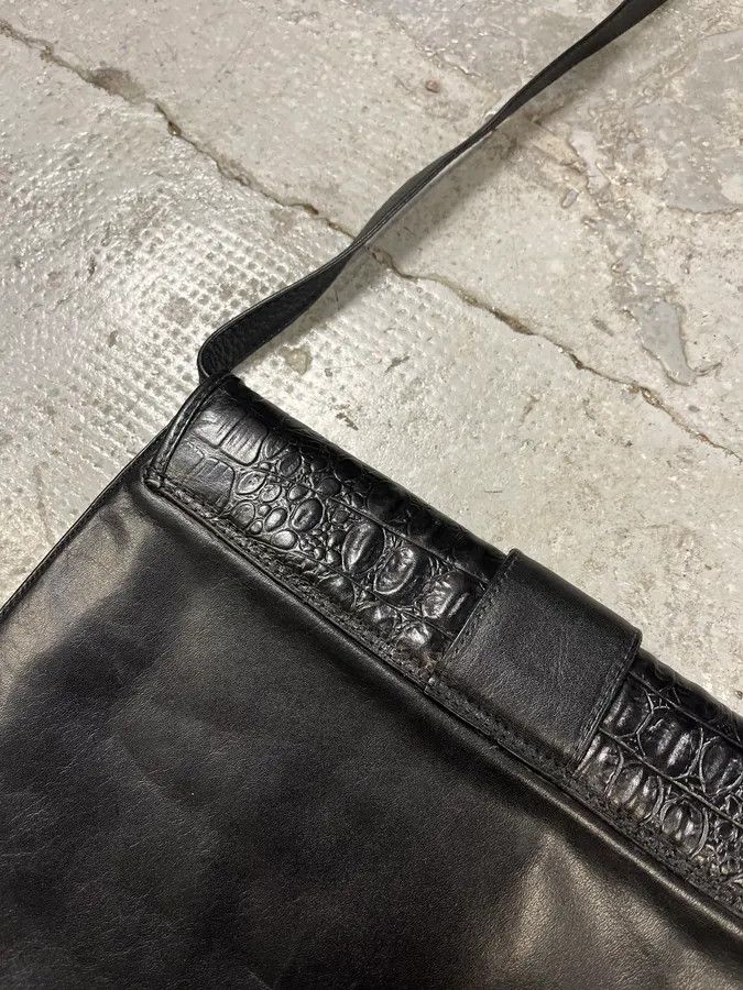 Gianfranco Ferre 2000s Gianfranco Ferré Black Leather Crocodile Embossed Bag Size ONE SIZE - 6 Thumbnail