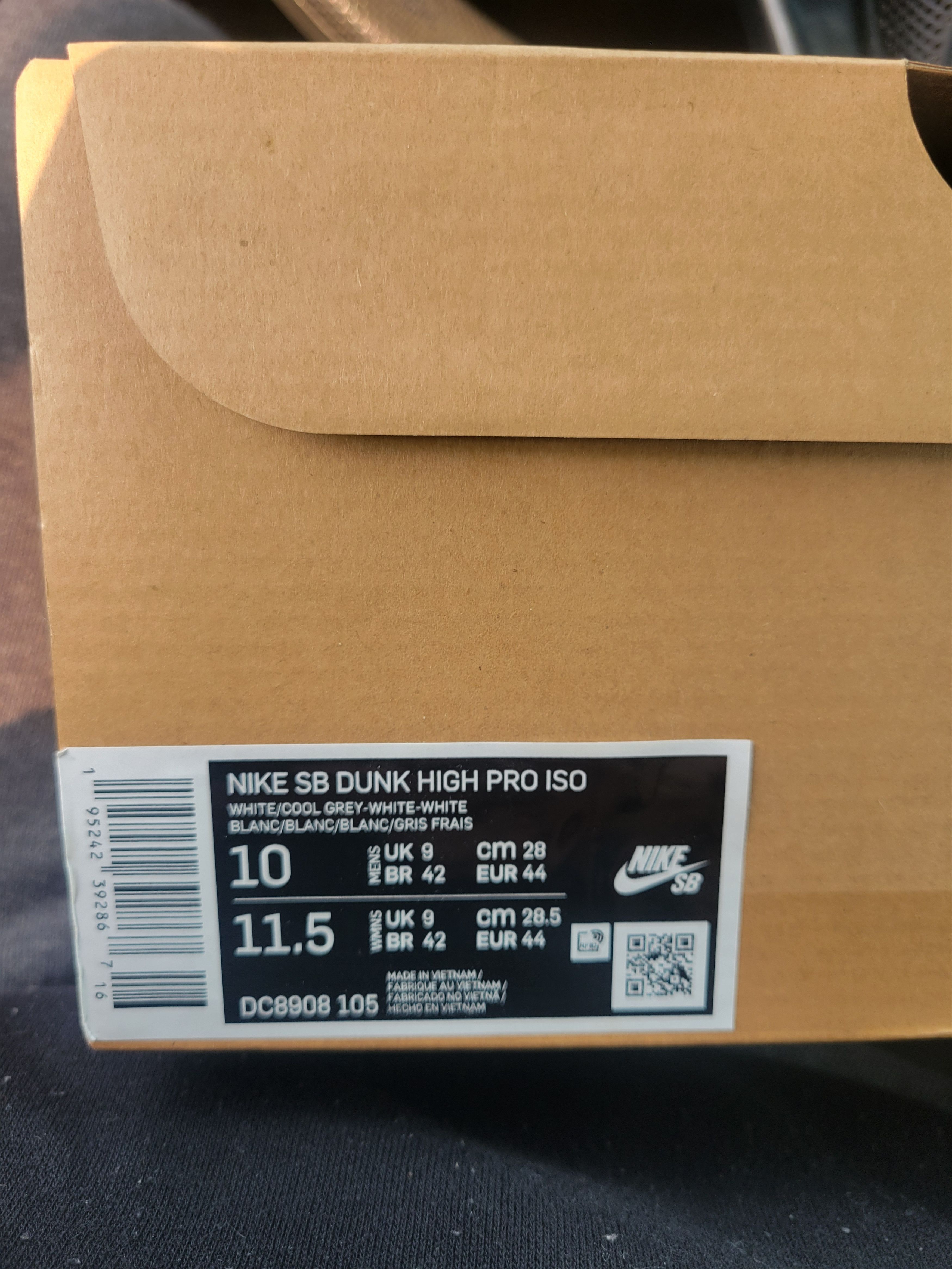 Nike SB Nike sb dunk high x oski 'greet white shark' Size US 10 / EU 43 - 3 Thumbnail