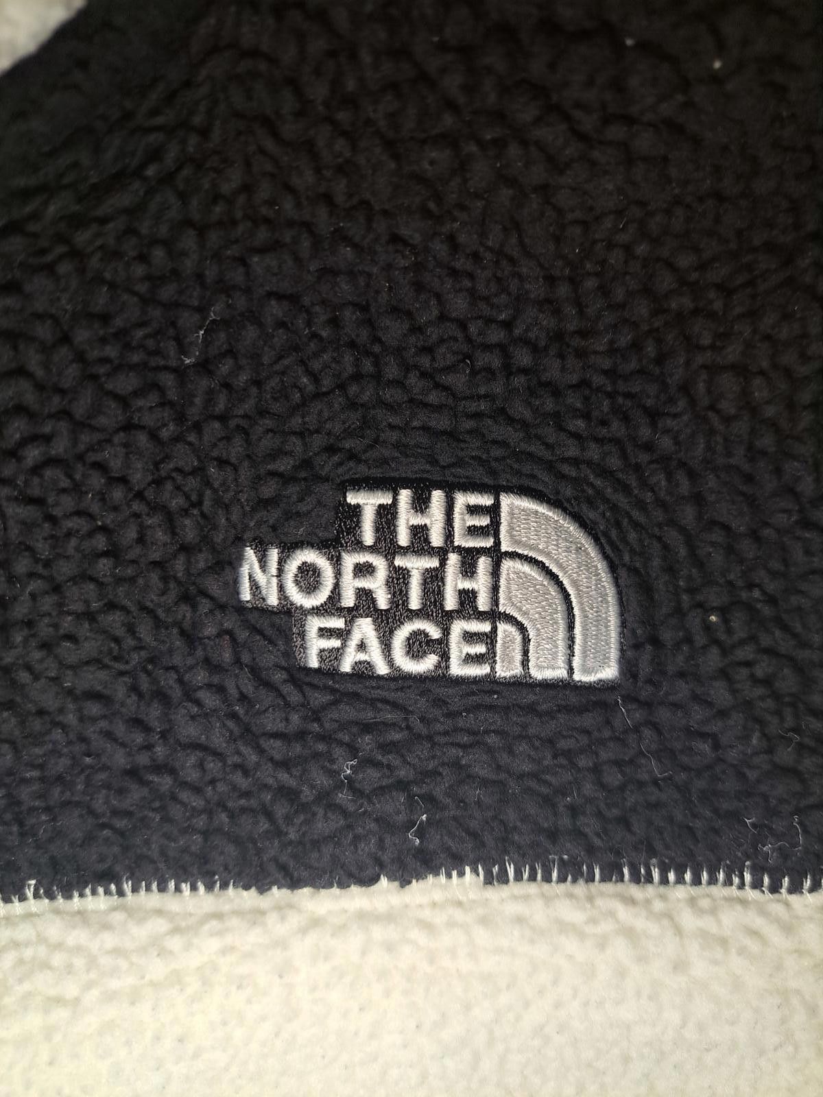 The North Face The North Face Jacket Womens Small White Black Silver Button Size S / US 4 / IT 40 - 2 Thumbnail